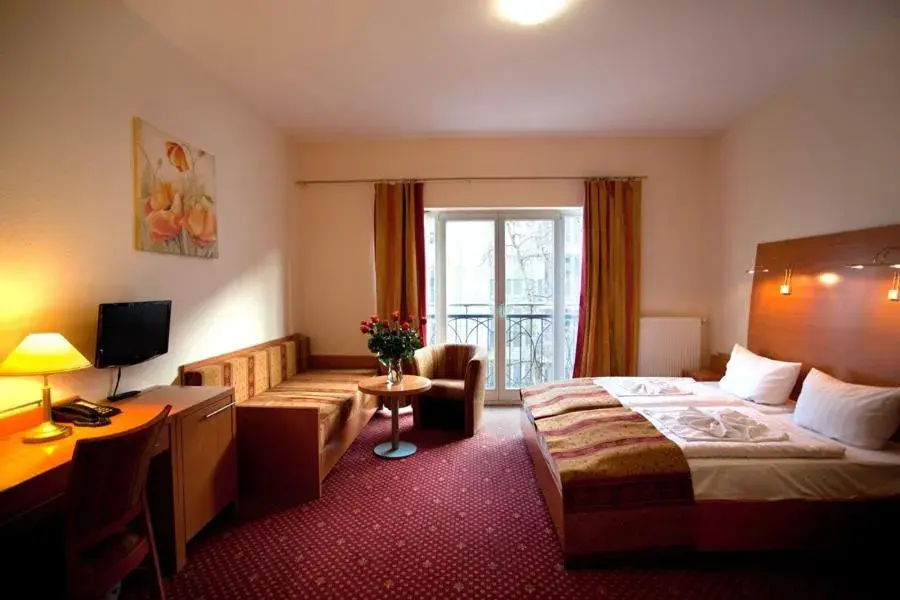 Triple Room in Hotel Orion Berlin Triple Room in Hotel Orion Berlin