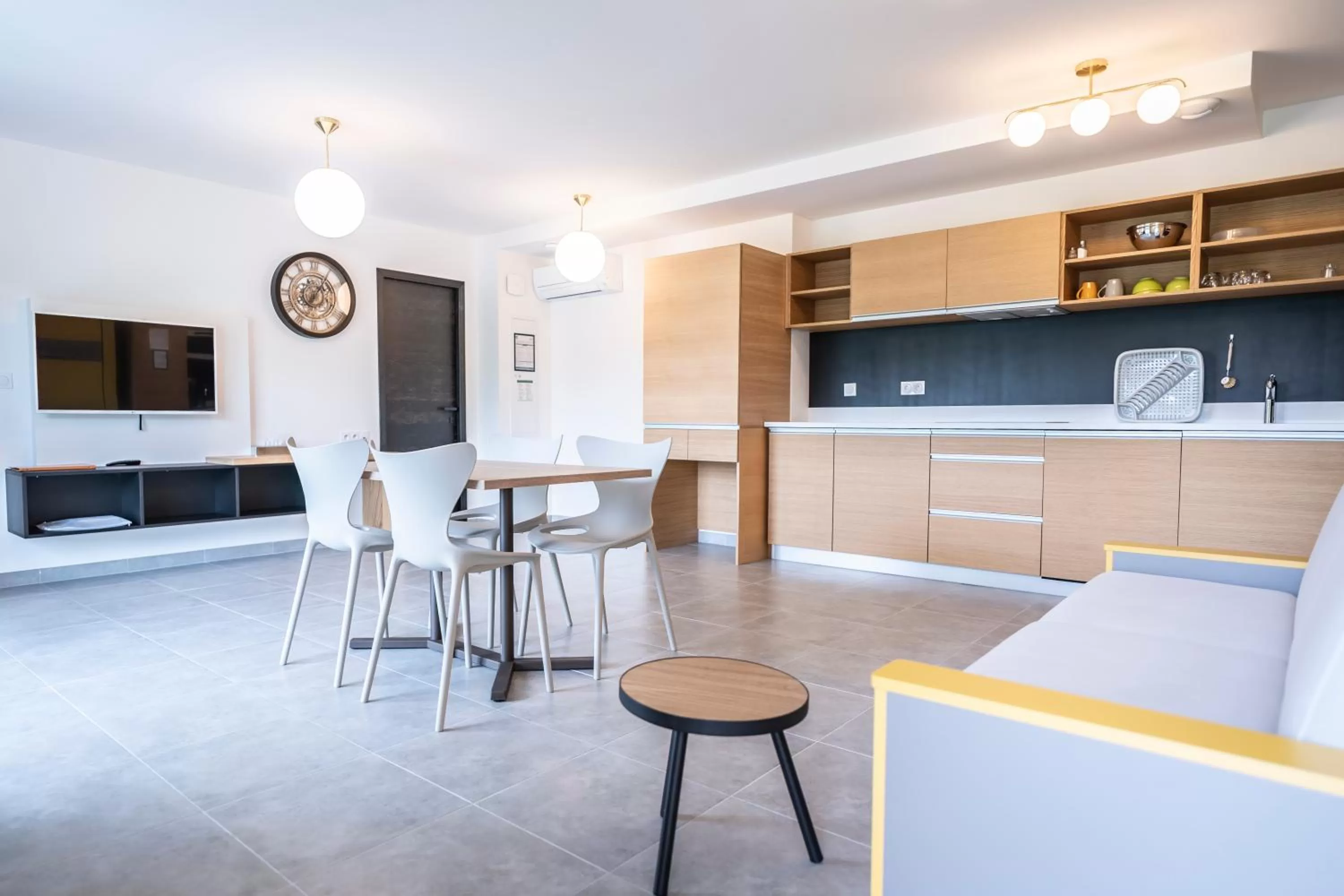 TV and multimedia in hôtel résidence a torra