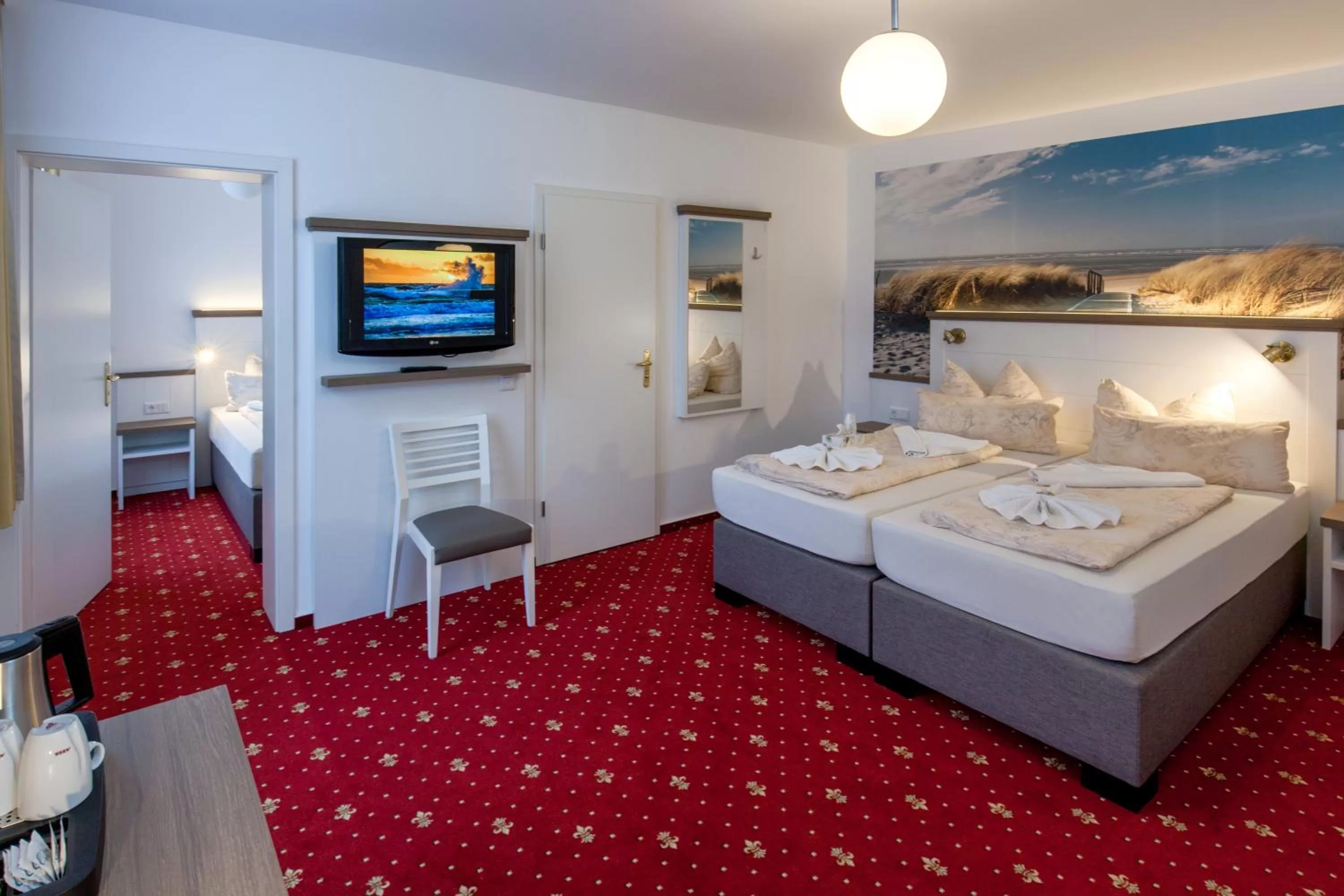 TV and multimedia, Bed in Hotel Weisse Düne