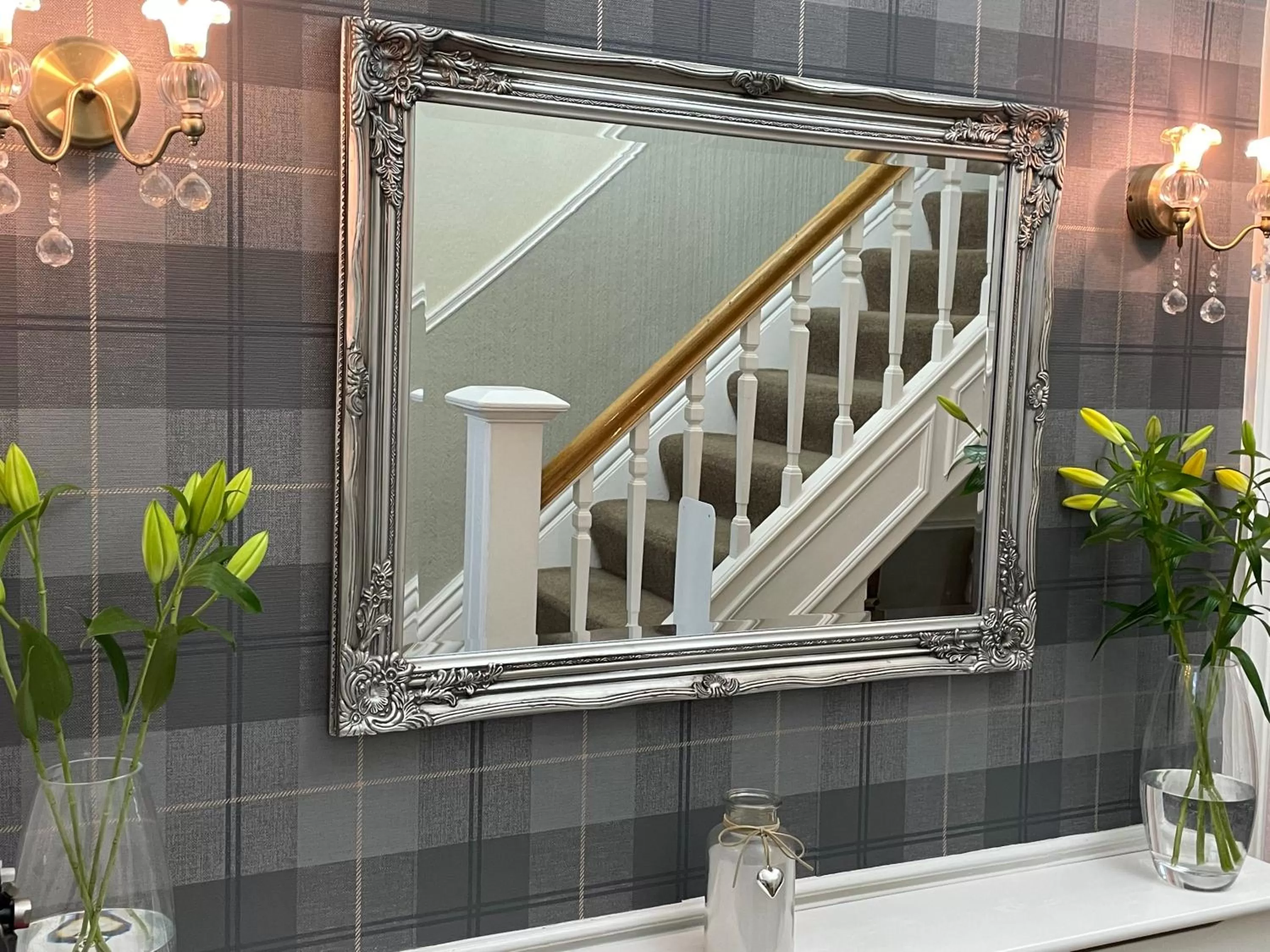 Facade/entrance in North Crest