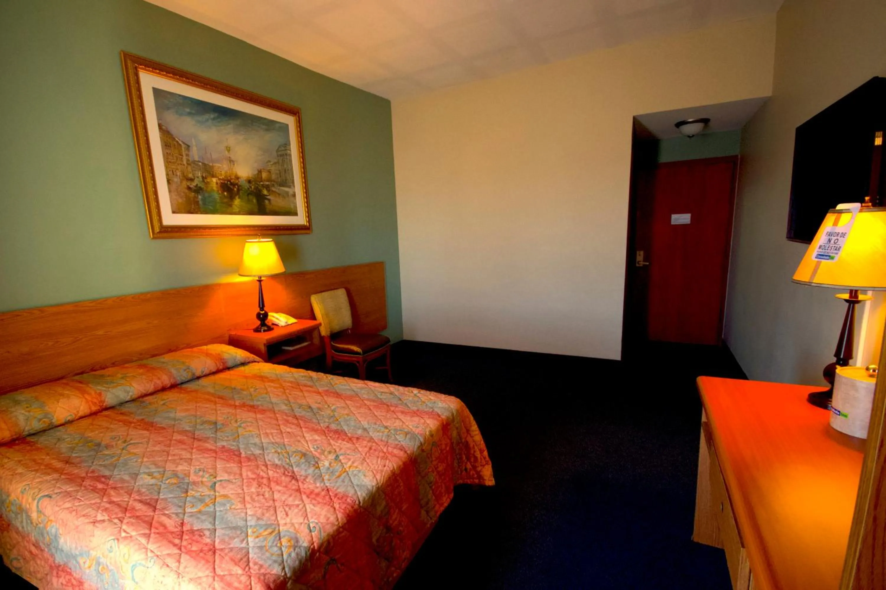 Bed in Hotel Consulado Inn