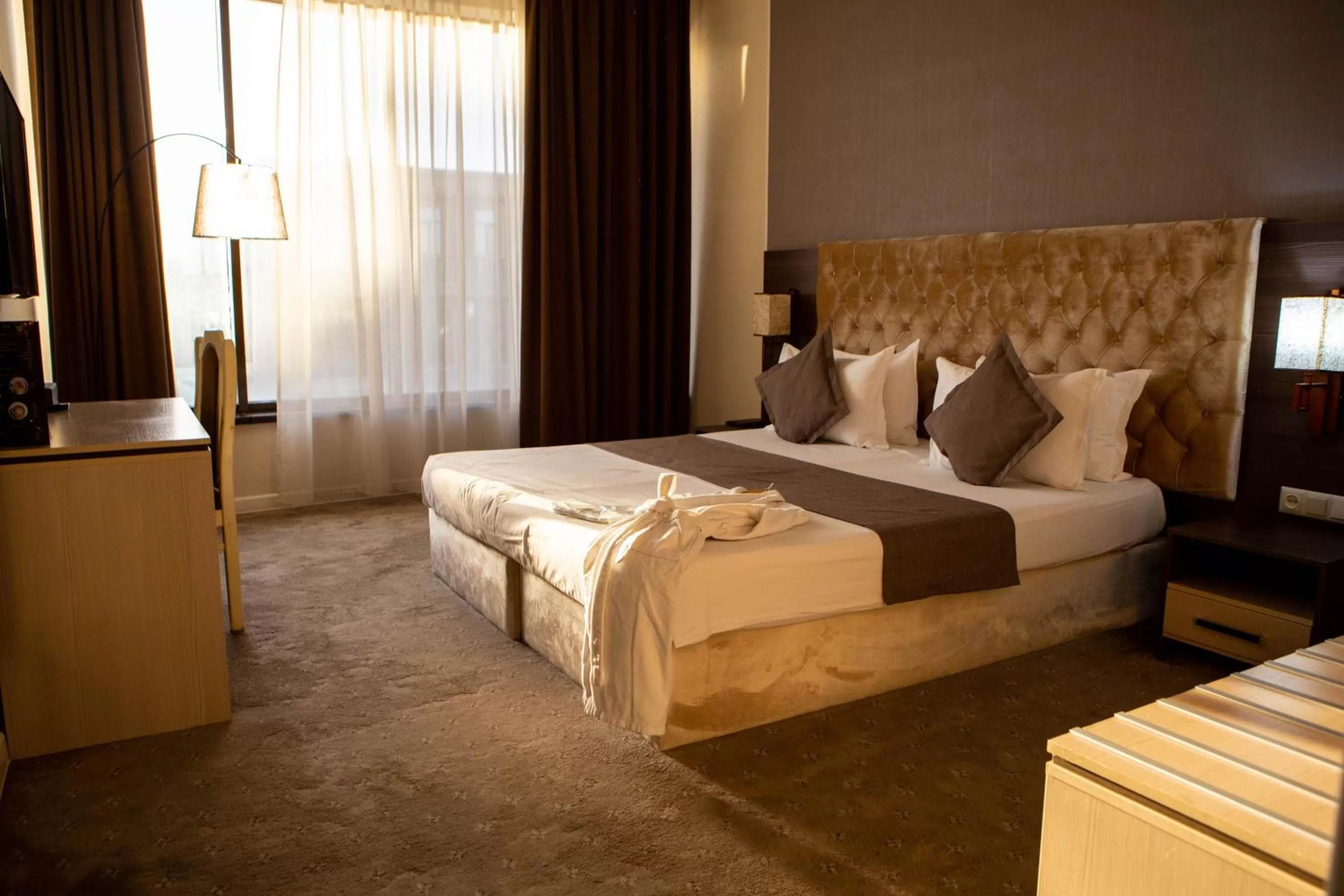 Deluxe Double or Twin Room with Balcony - single occupancy in Hotel FN Shymkent