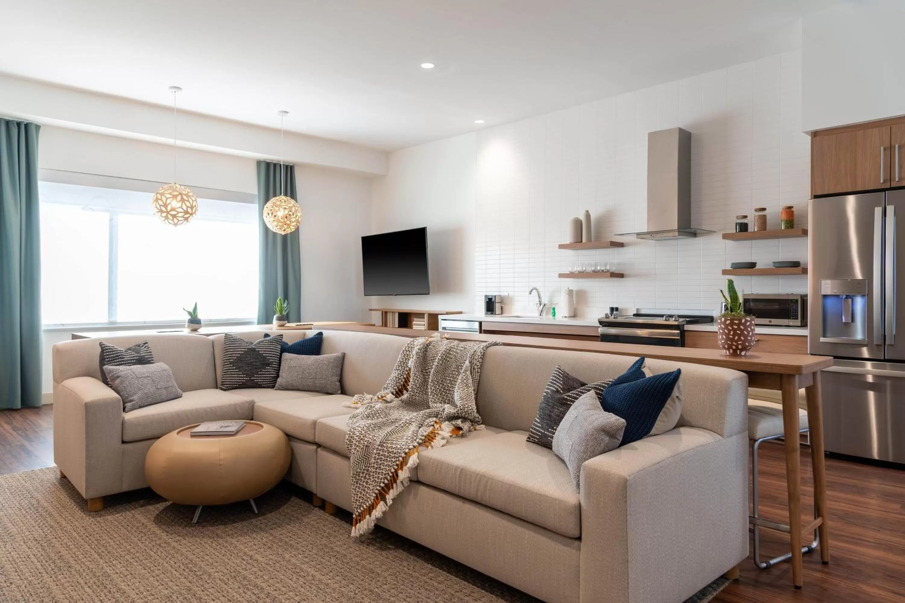 Photo of the whole room in Element Dallas Richardson