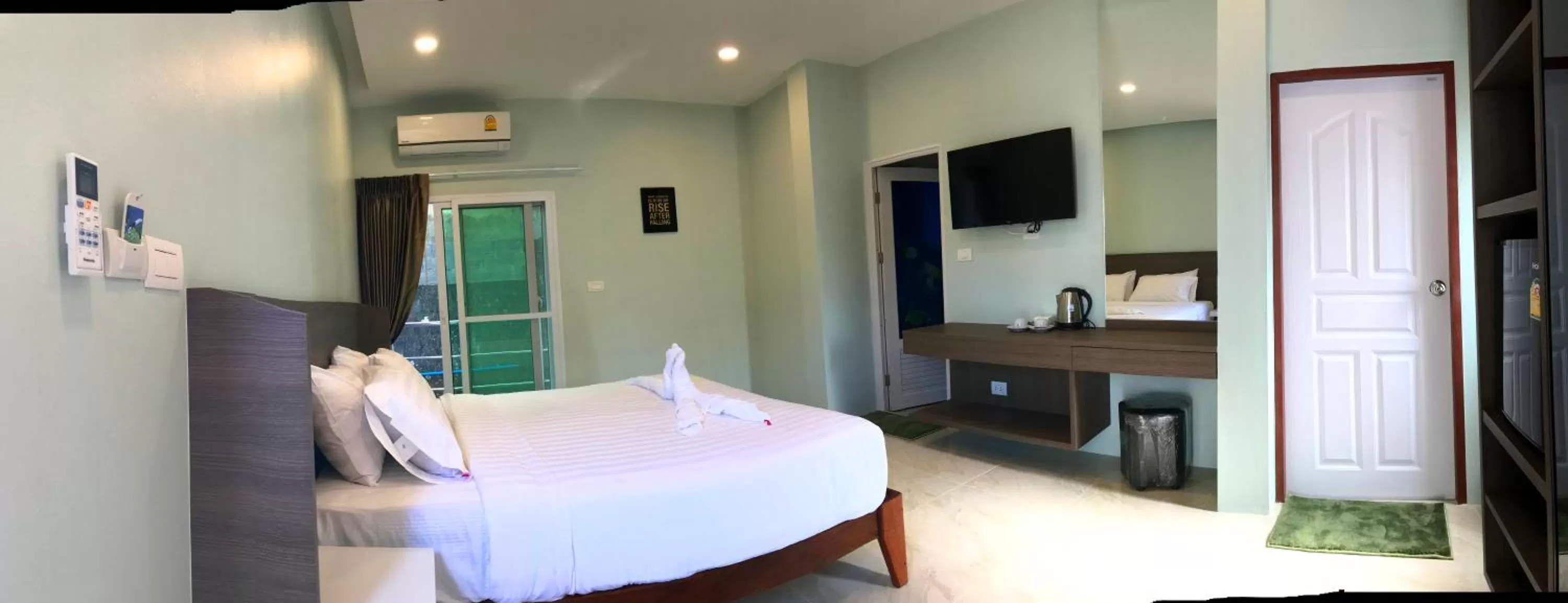 Bed in Sea-Sun Bungalow & Resort