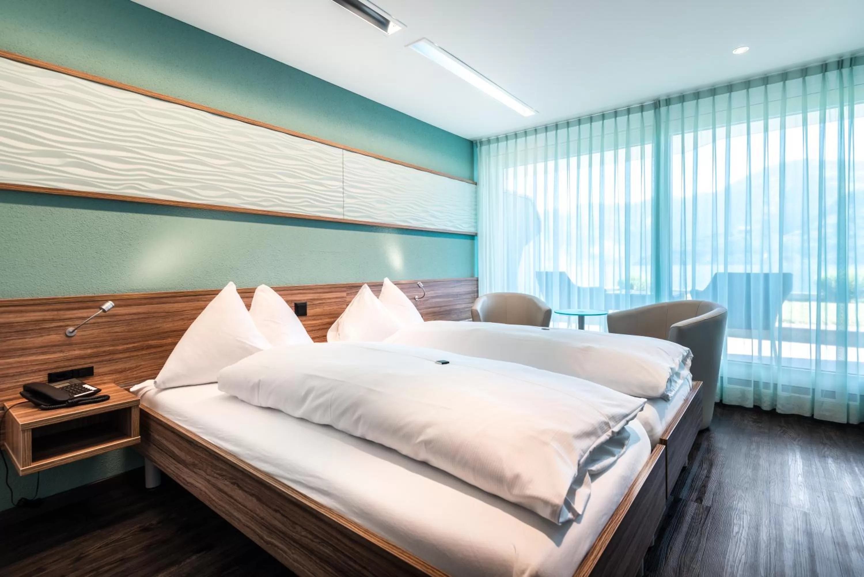 Balcony/Terrace, Bed in Hotel Nidwaldnerhof direkt am See