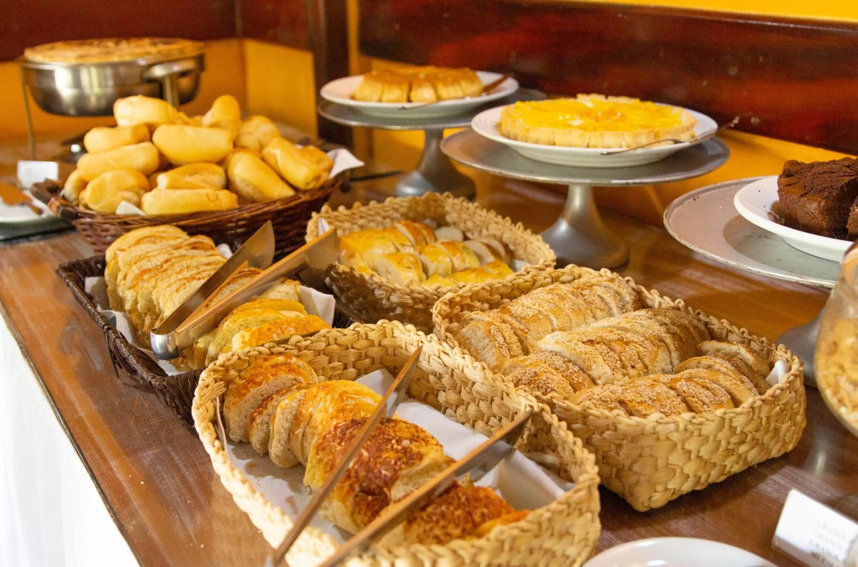 Food and drinks in Colonna Park Hotel