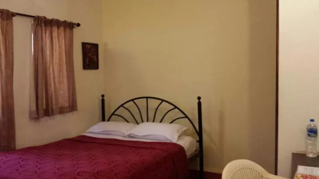 Economy Double Room in Hotel Bonanza Economy Double Room in Hotel Bonanza