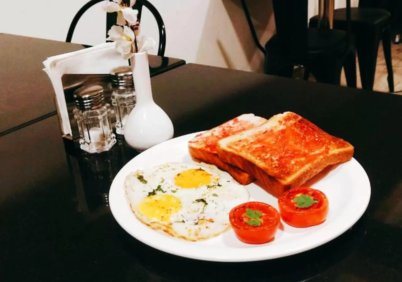 Restaurant/places to eat in Hotel Planet Four