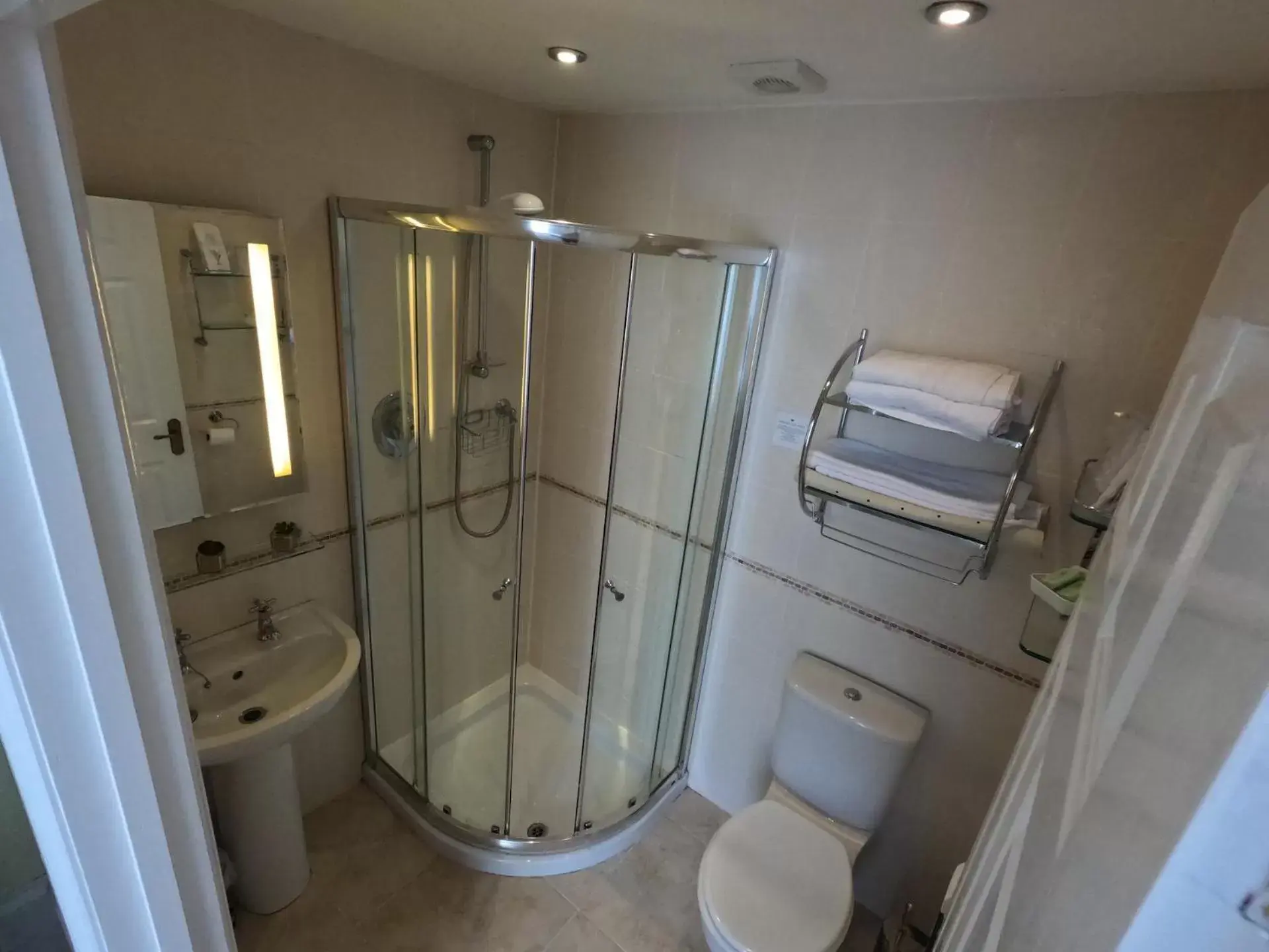 Double Room in The Grove Falmouth Double Room in The Grove Falmouth