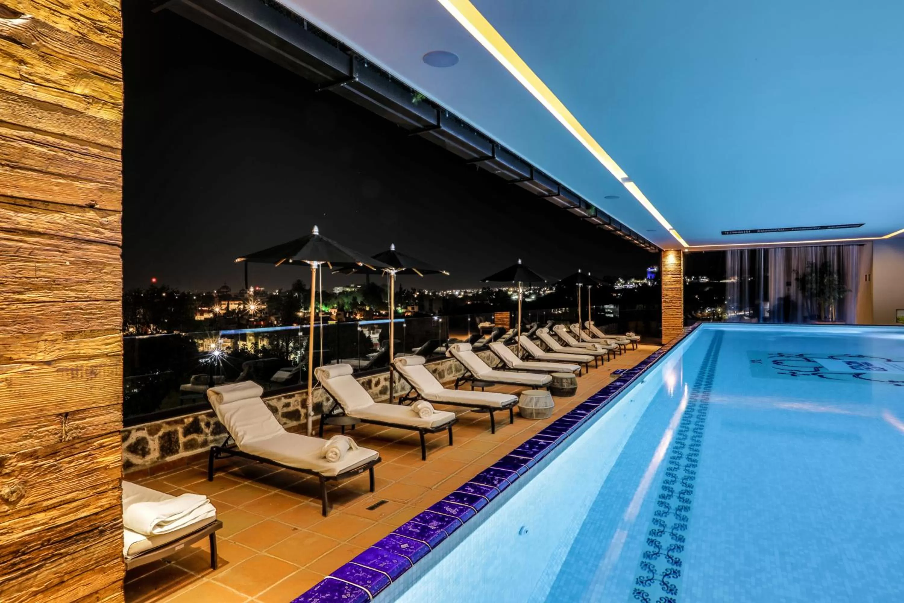 Swimming pool in Banyan Tree Puebla