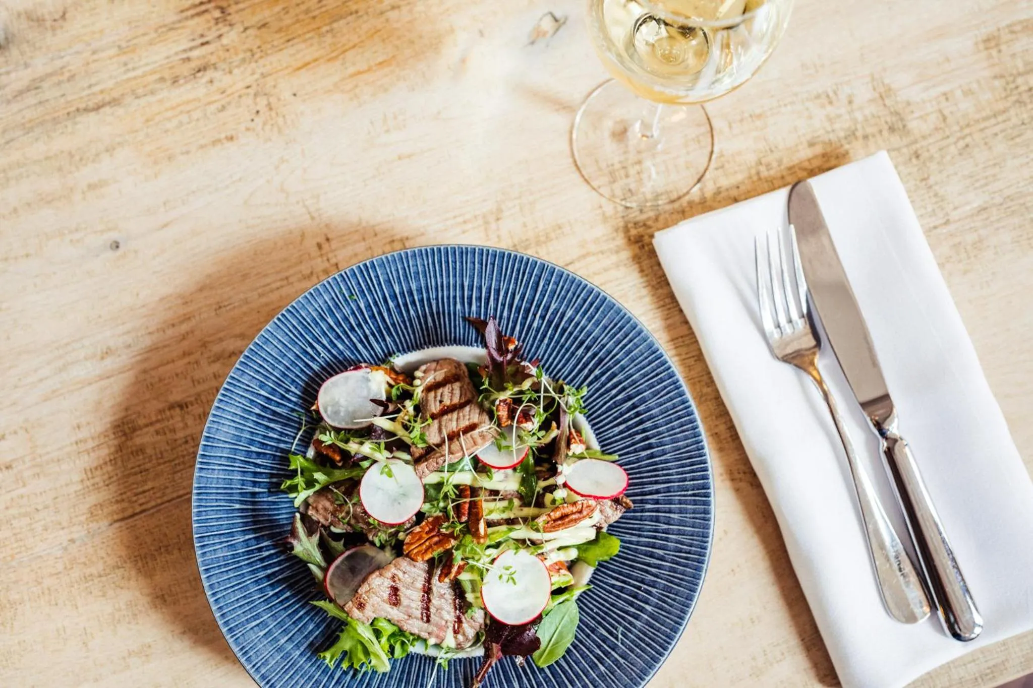 Food and drinks in Post-Plaza Hotel & Grand Café