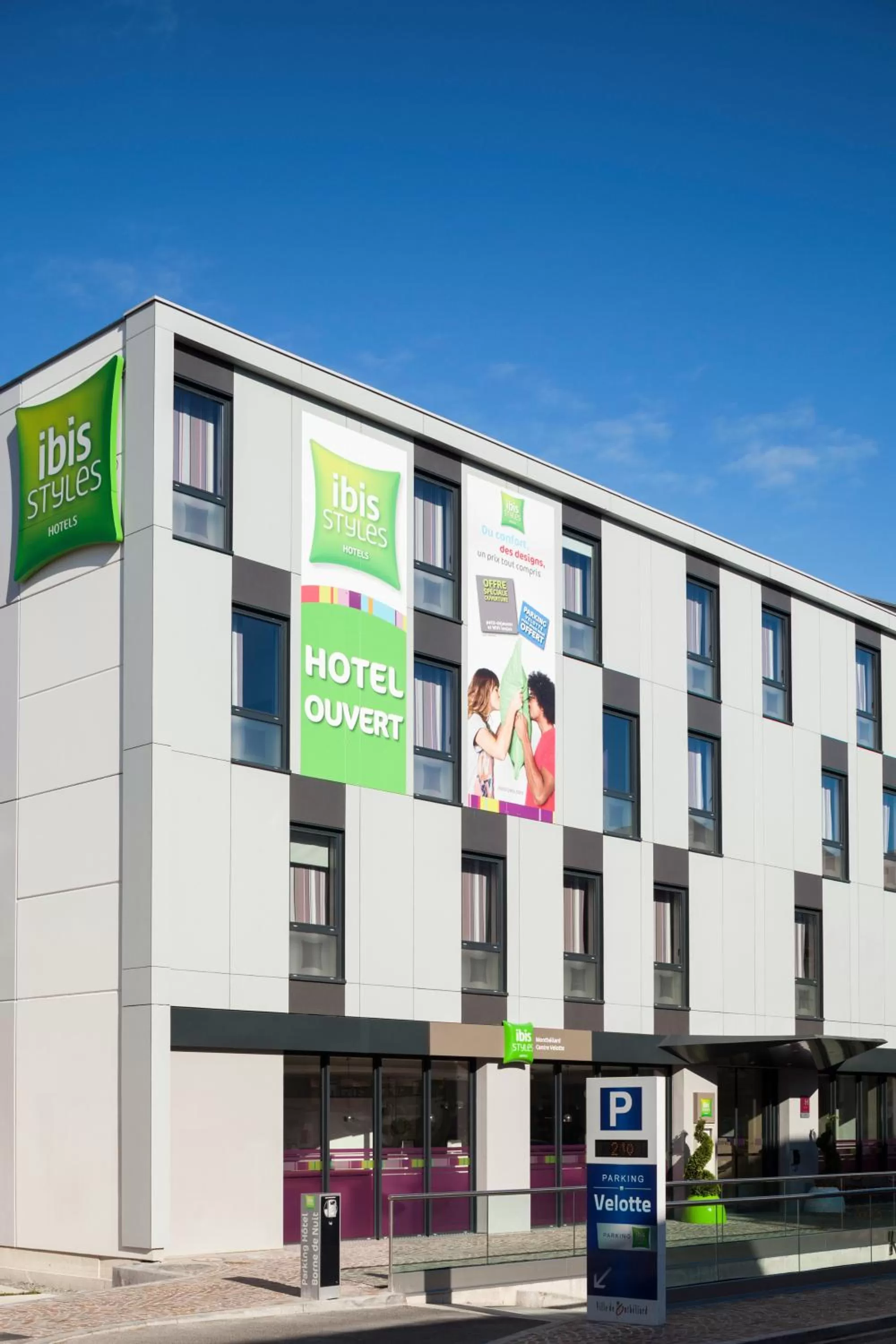 Facade/entrance in ibis Styles Montbéliard