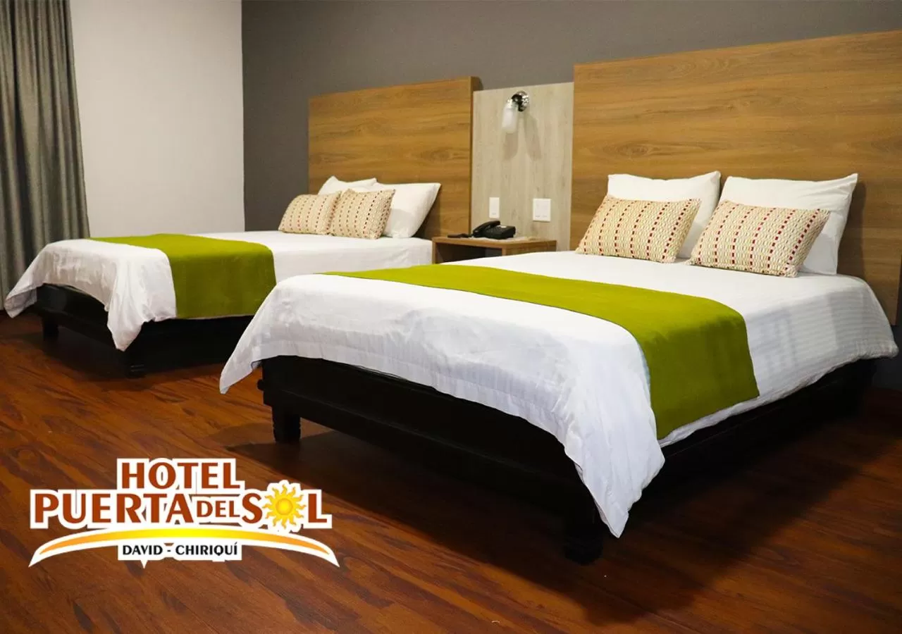 Bed in Hotel Puerta del Sol