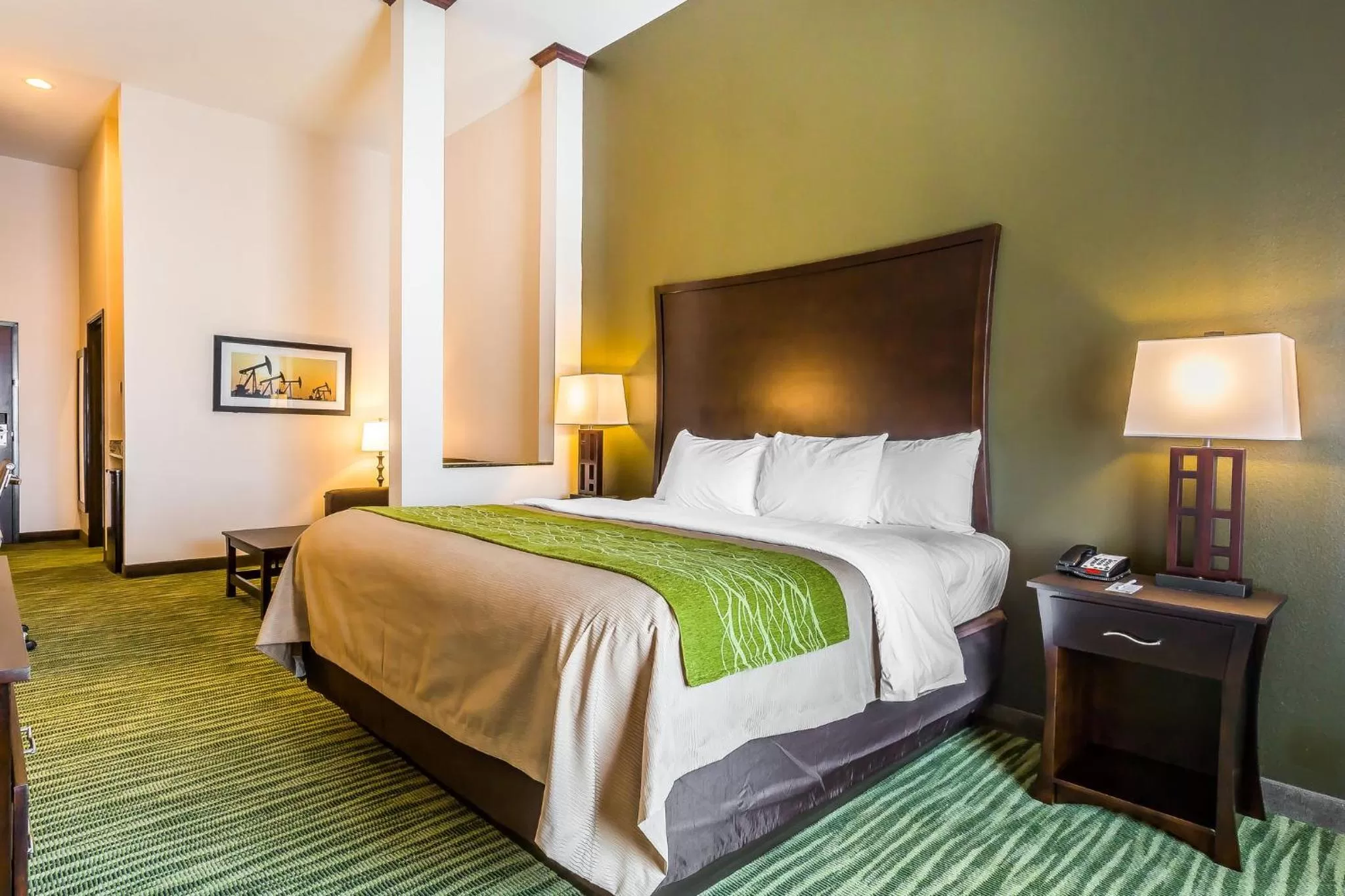 Bed in Comfort Inn & Suites Moore - Oklahoma City