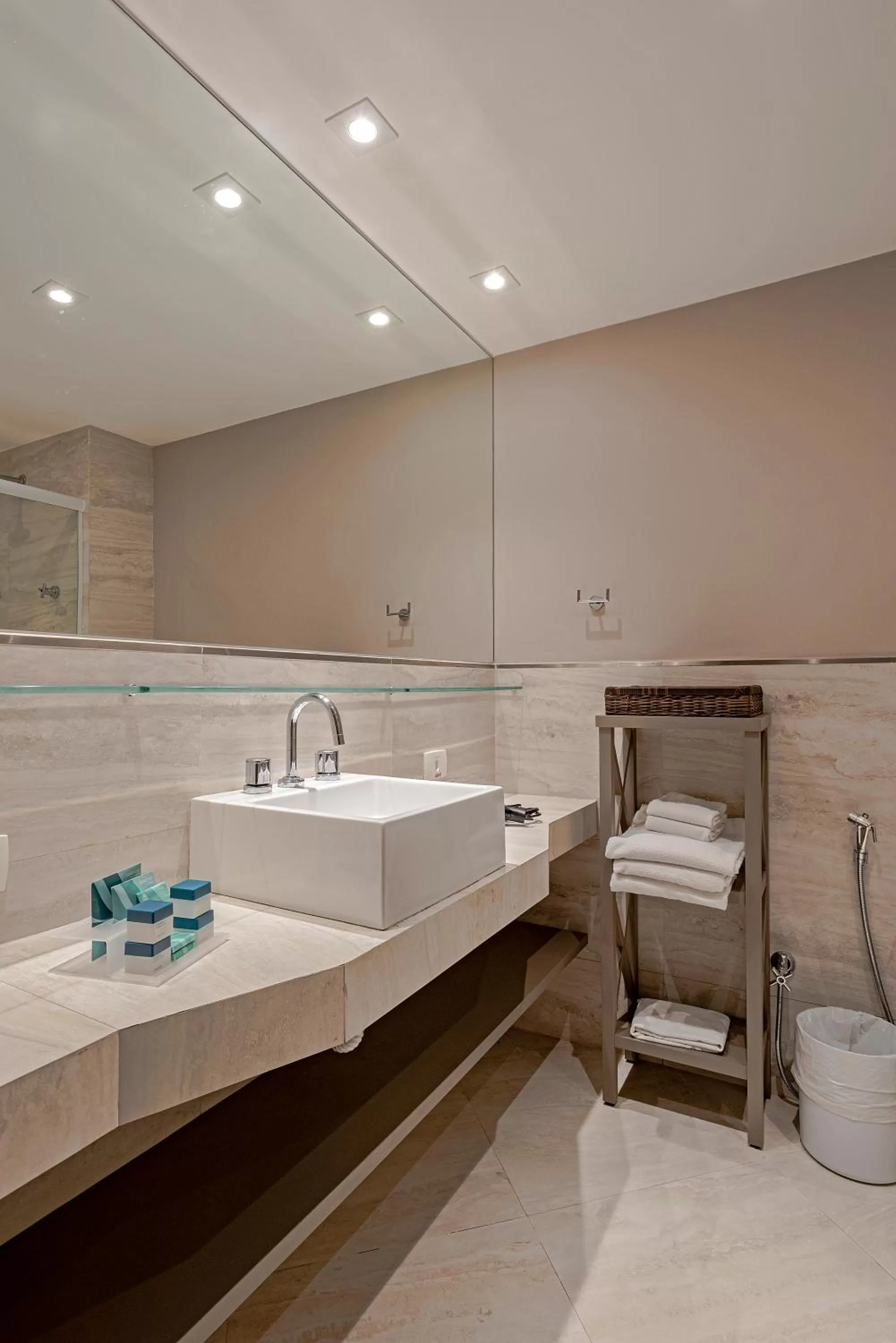 Bathroom in Slaviero Baia Norte Florianópolis