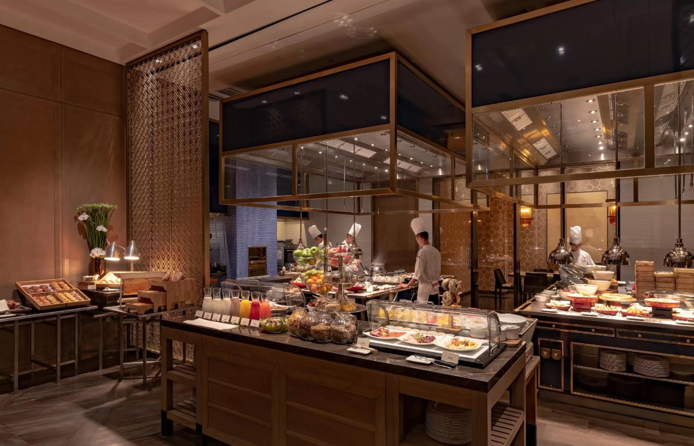 Restaurant/places to eat in Waldorf Astoria Beijing
