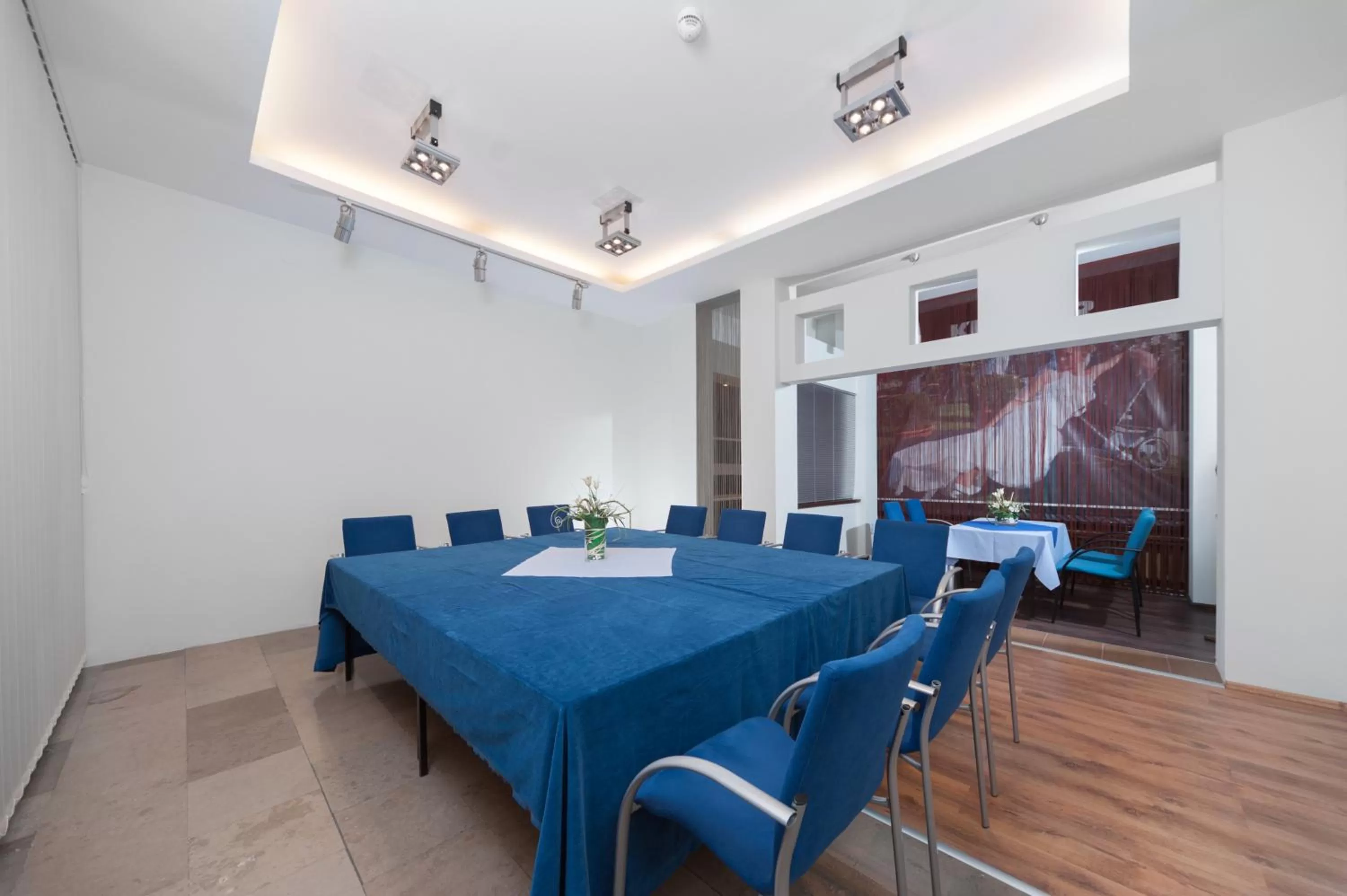 Business facilities in Hotel Gromada Pila