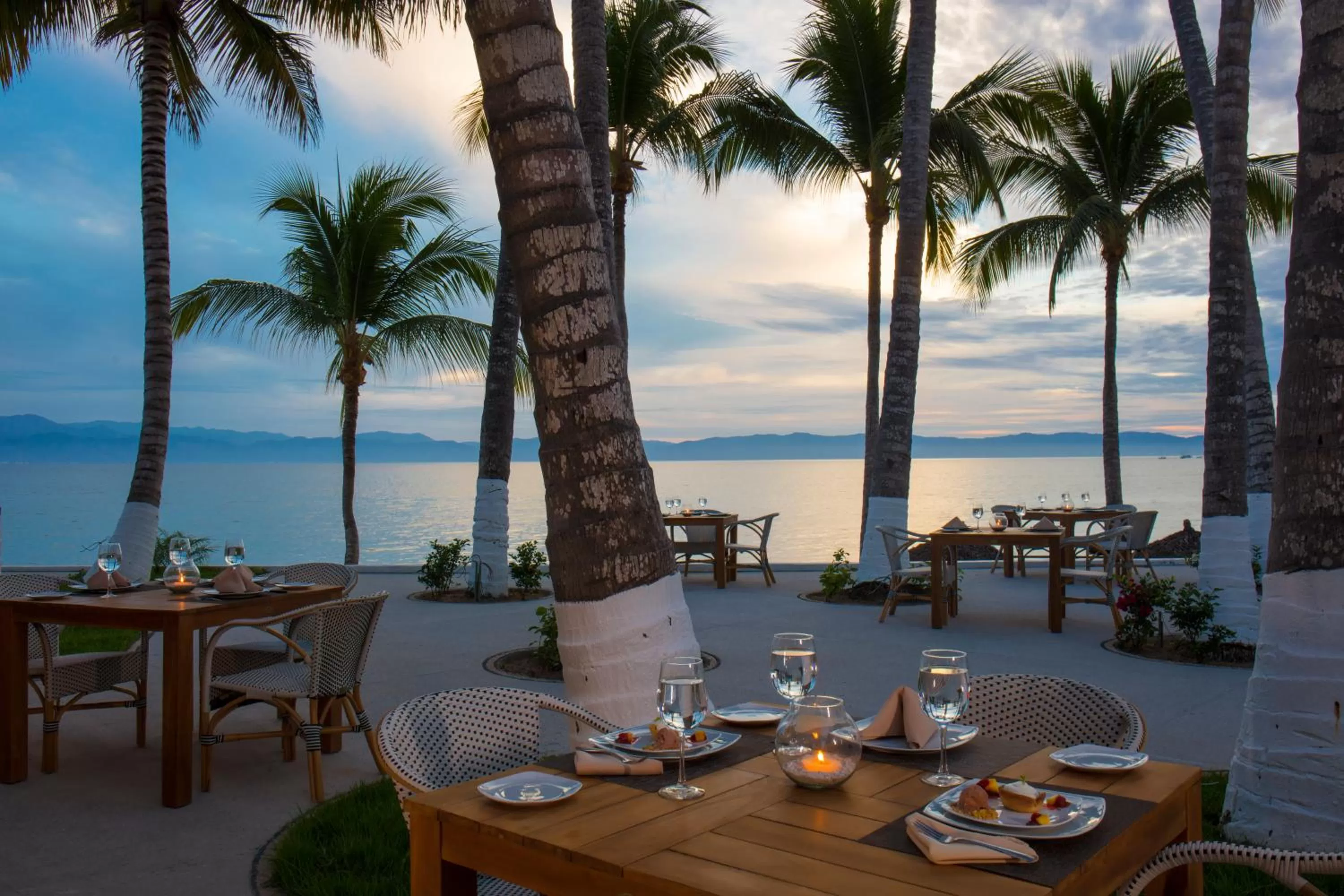 Restaurant/places to eat in Vista Vallarta All Suites On The Beach
