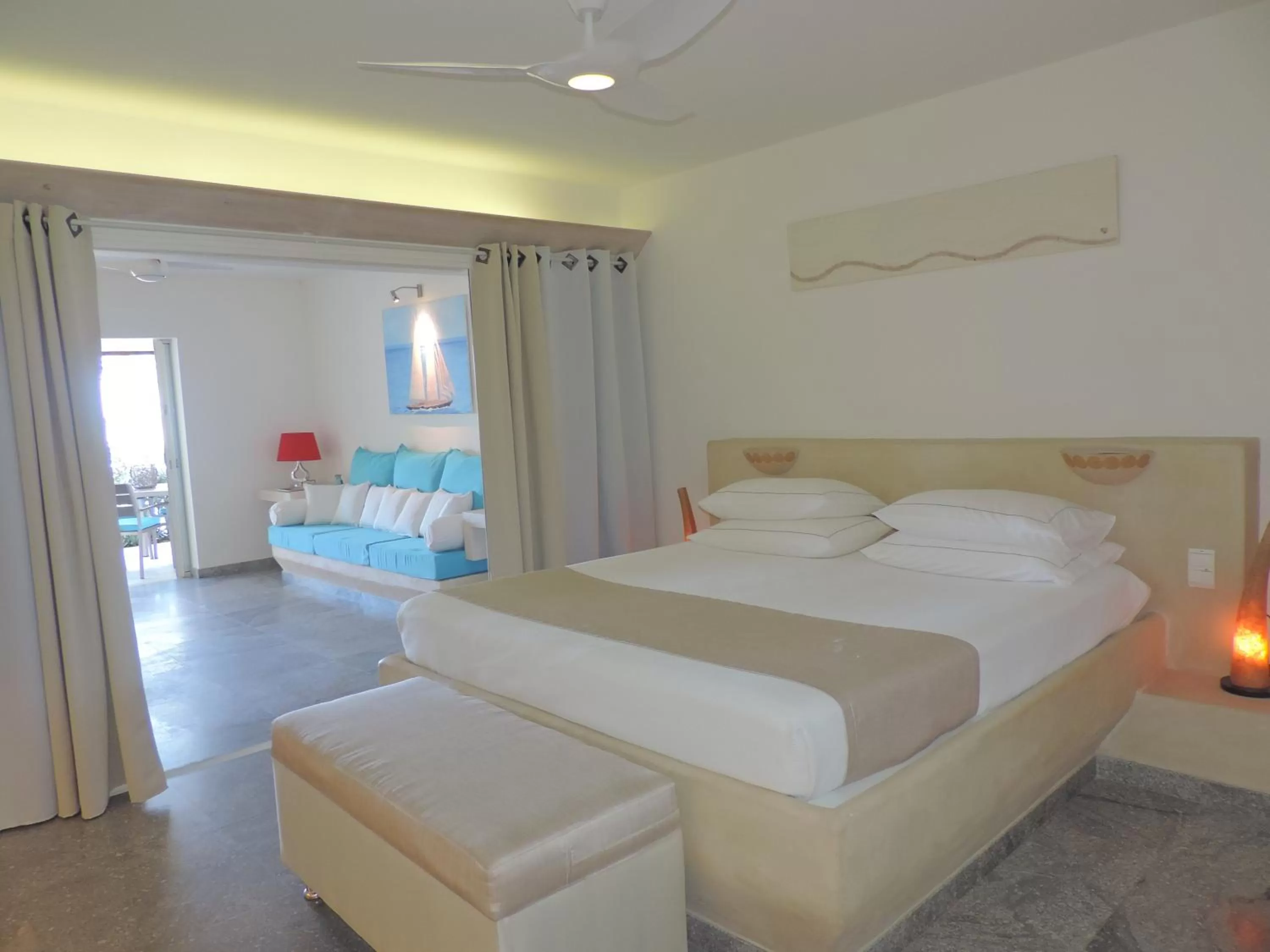 Bed in Hotel Les Ondines Sur La Plage