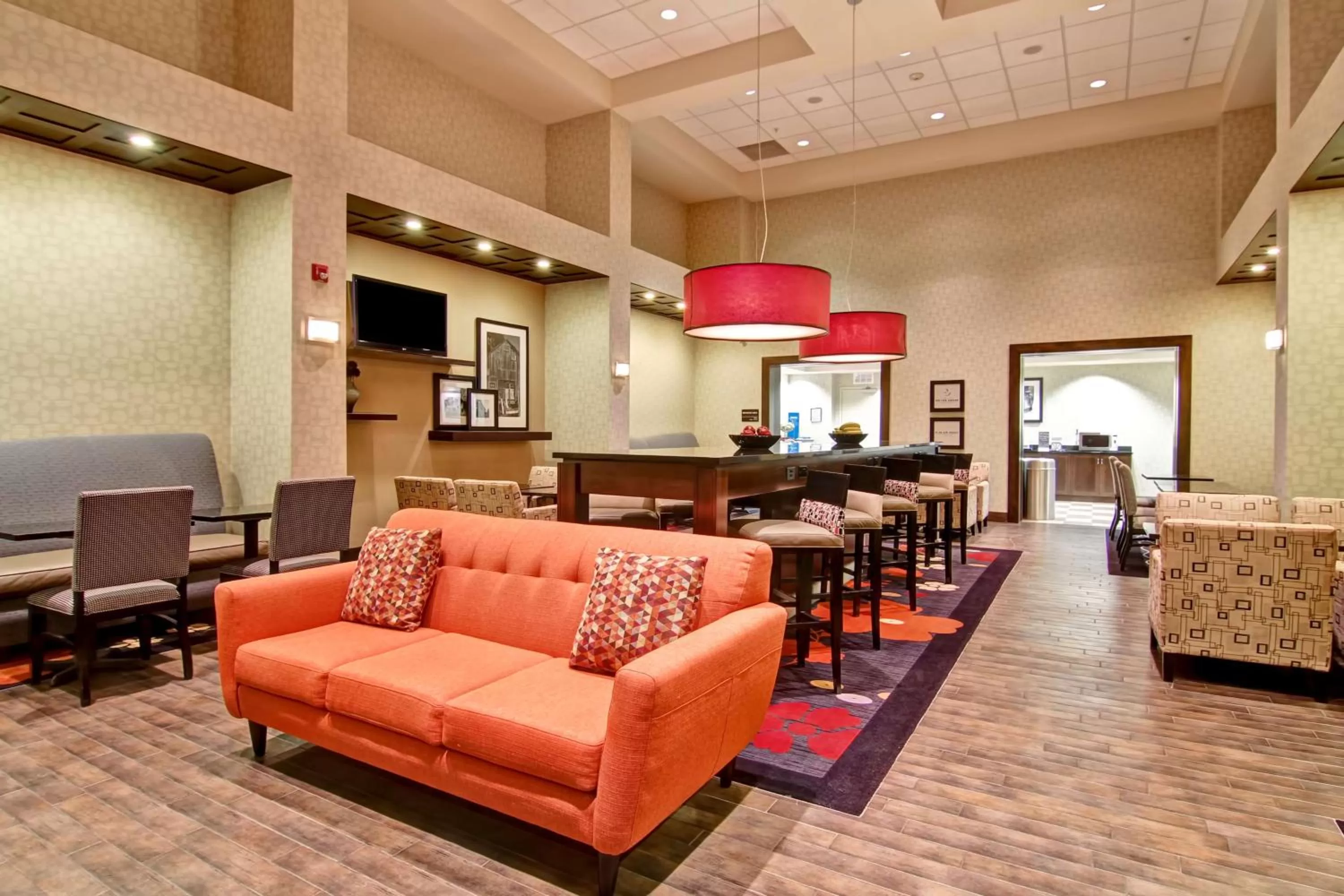 Lobby or reception in Hampton Inn & Suites Red Deer