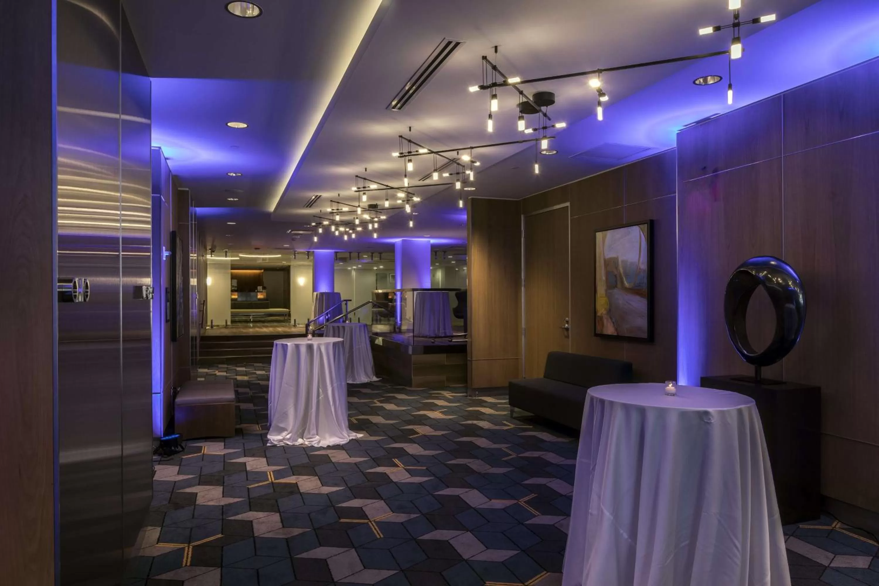 Meeting/conference room in DoubleTree by Hilton Hotel & Suites Pittsburgh Downtown