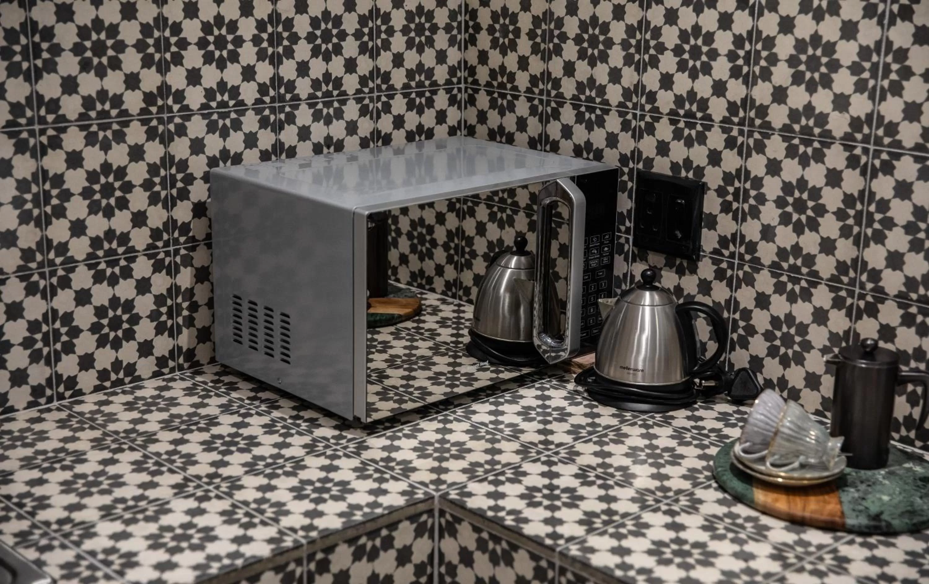 Kitchen or kitchenette in Sea Castle Hotel Camps Bay