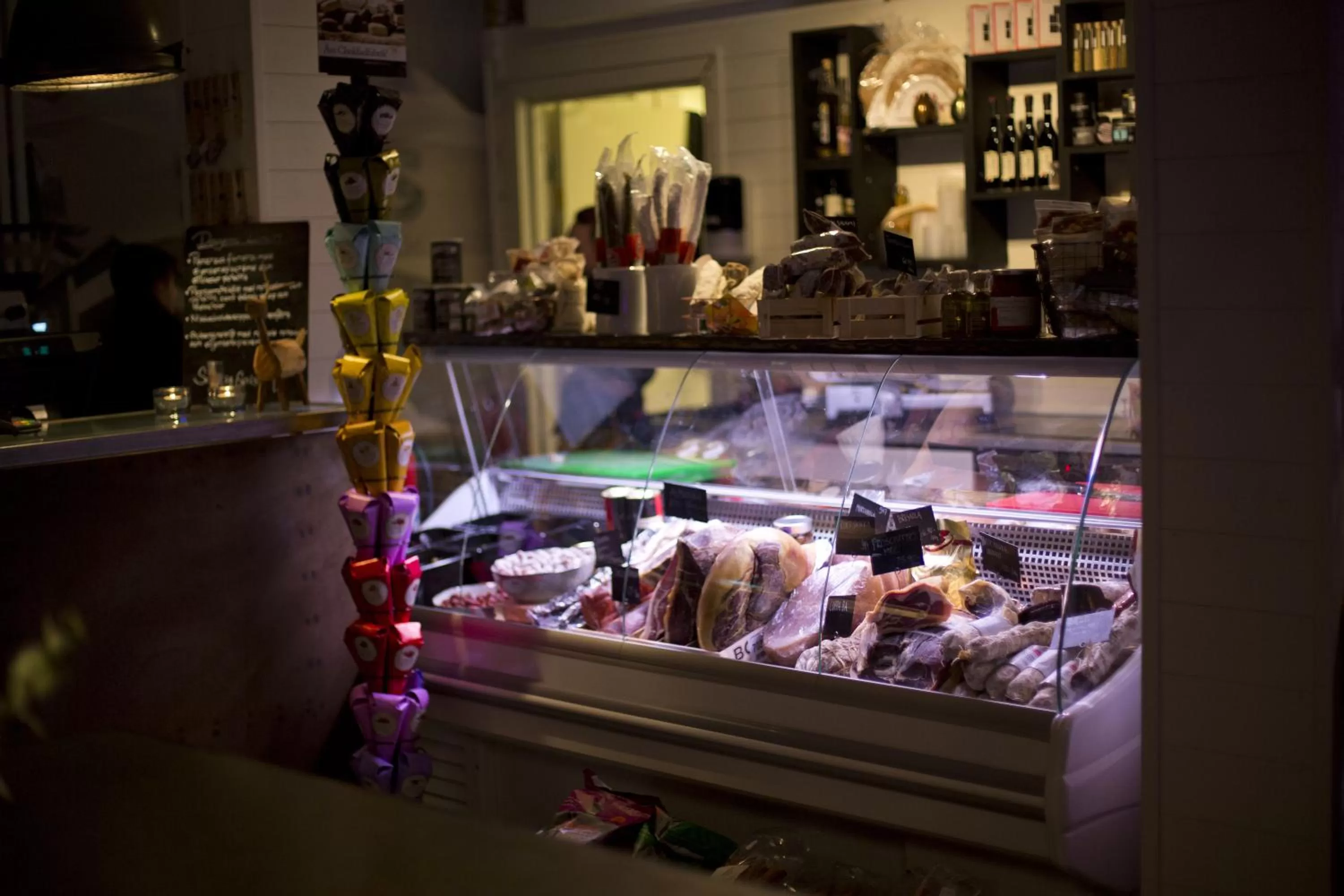 Restaurant/places to eat in SPiS Hotel & Hostel