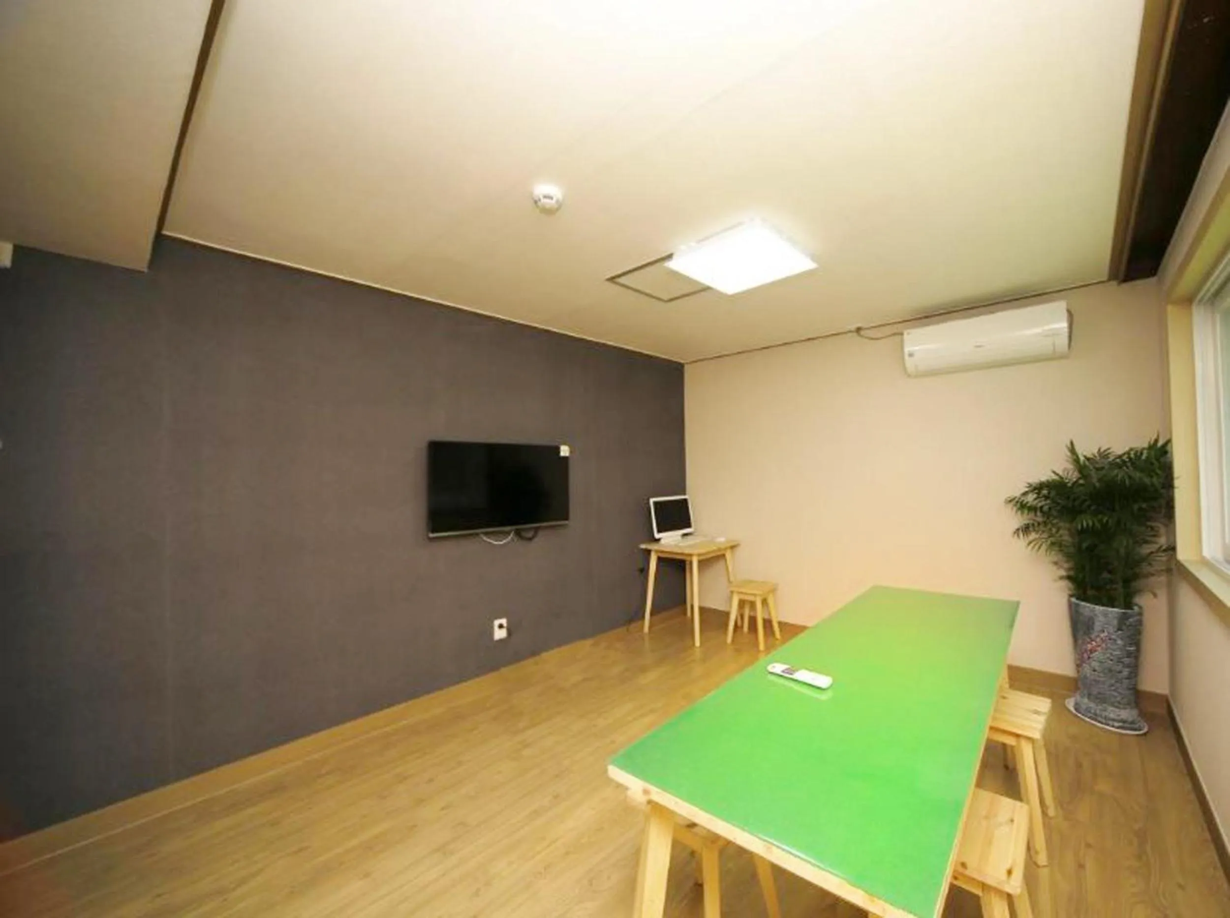 Meeting/conference room in 24 Guesthouse KyungHee University
