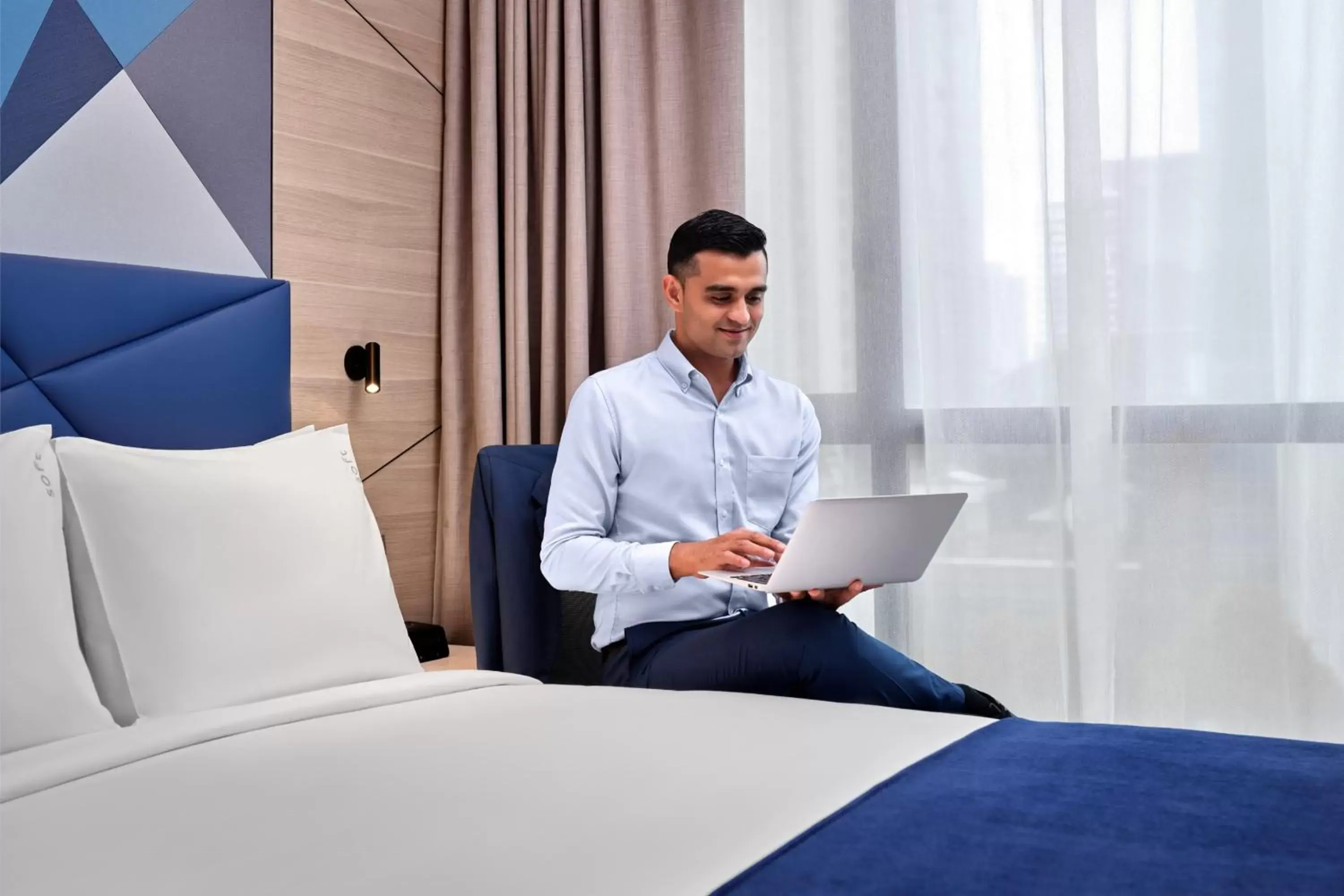Standard Room with One Queen and One Single Bed - single occupancy - Free Breakfast in Holiday Inn Express Singapore Serangoon by IHG Standard Room with One Queen and One Single Bed - single occupancy - Free Breakfast in Holiday Inn Express Singapore Serangoon by IHG