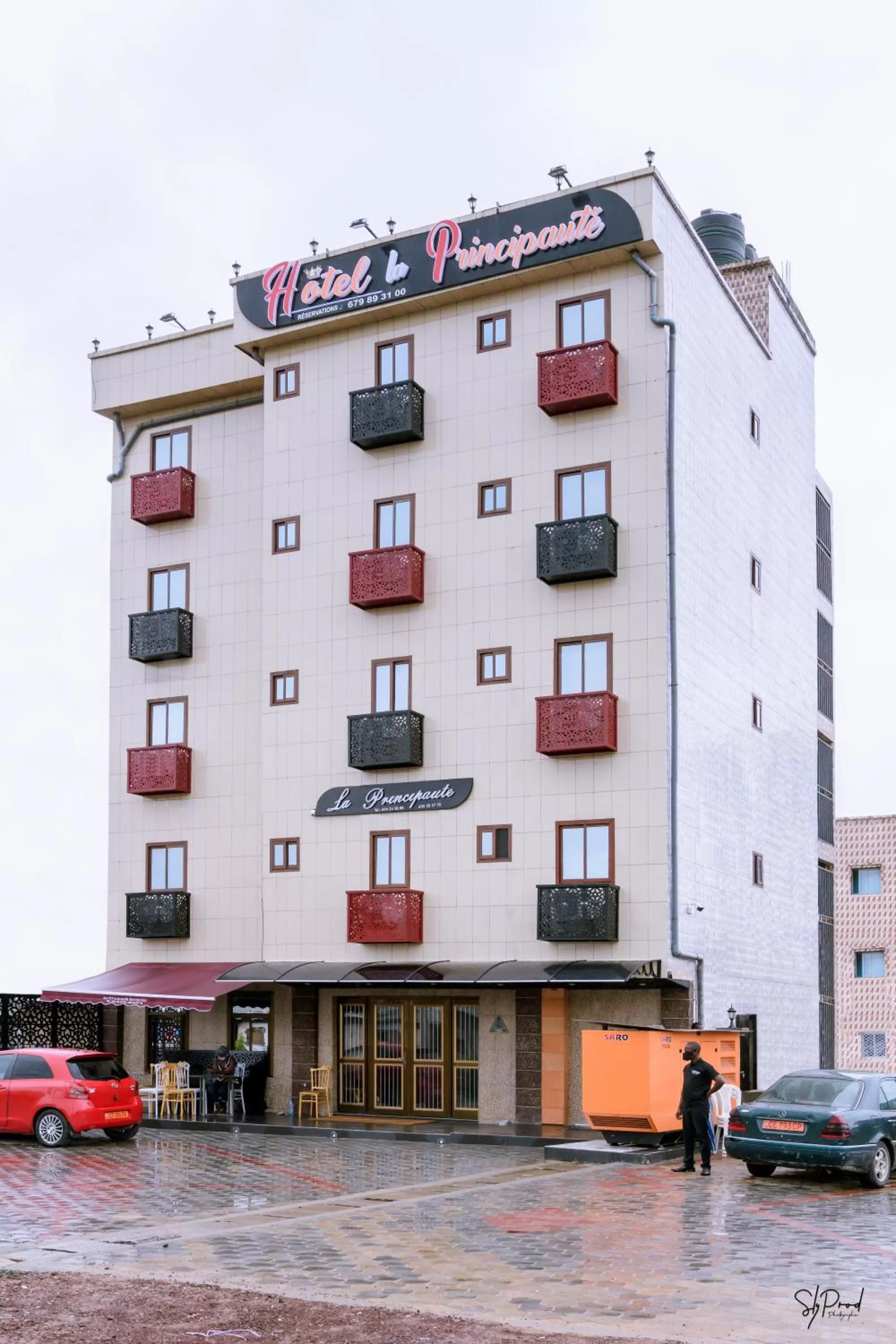 Property building in Hôtel La Principauté Douala Bonapriso
