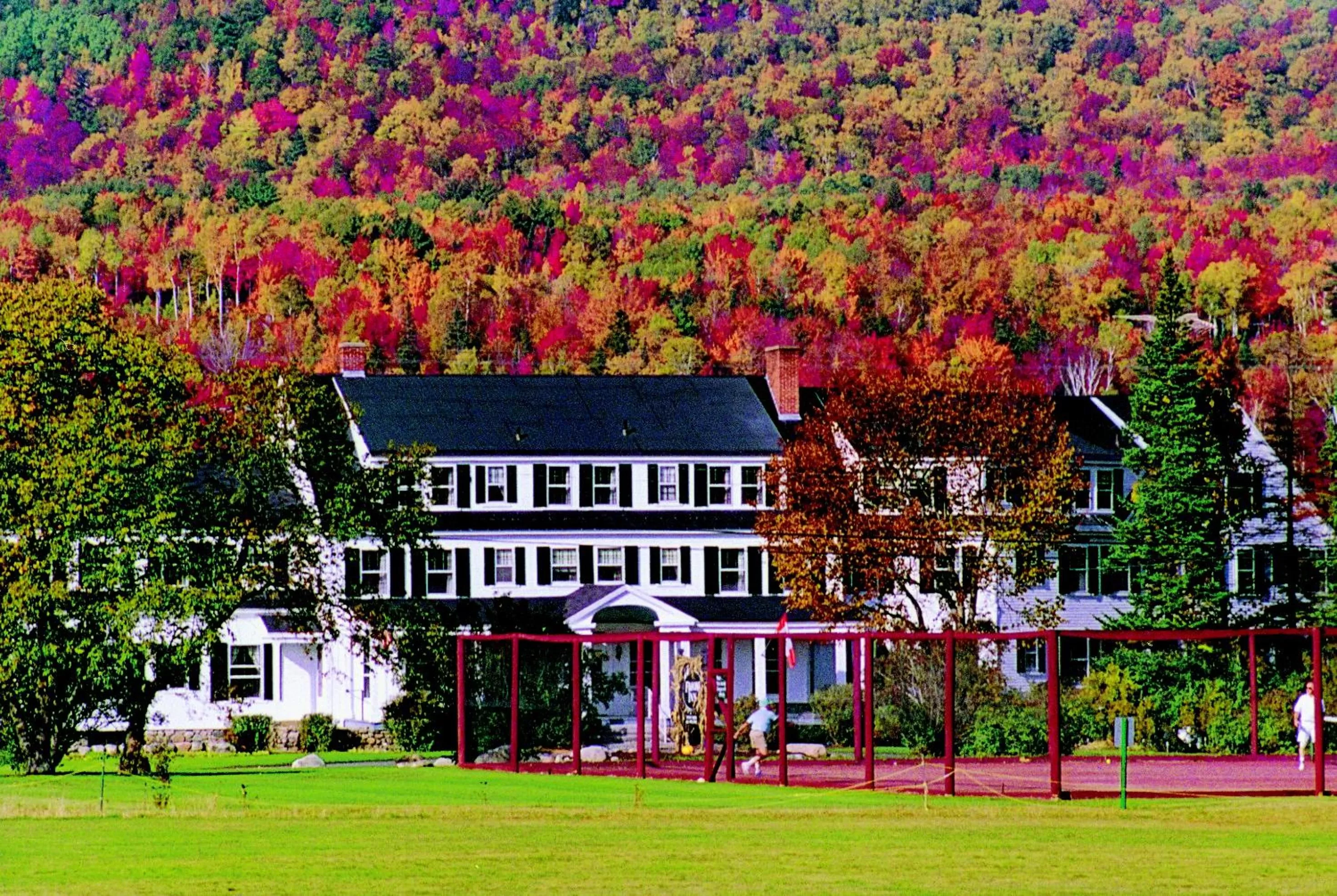 Facade/entrance in Franconia Inn