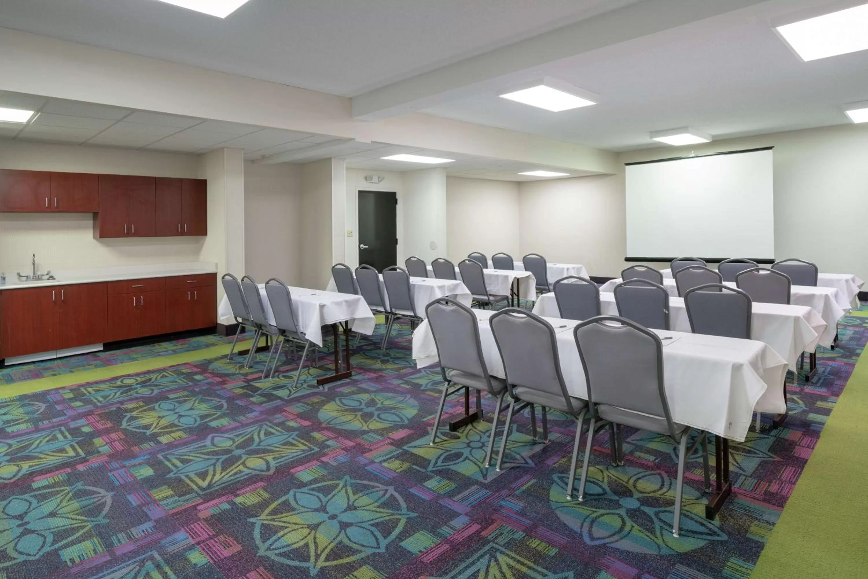 Meeting/conference room in Hampton Inn Hopewell Fort Gregg-Adams