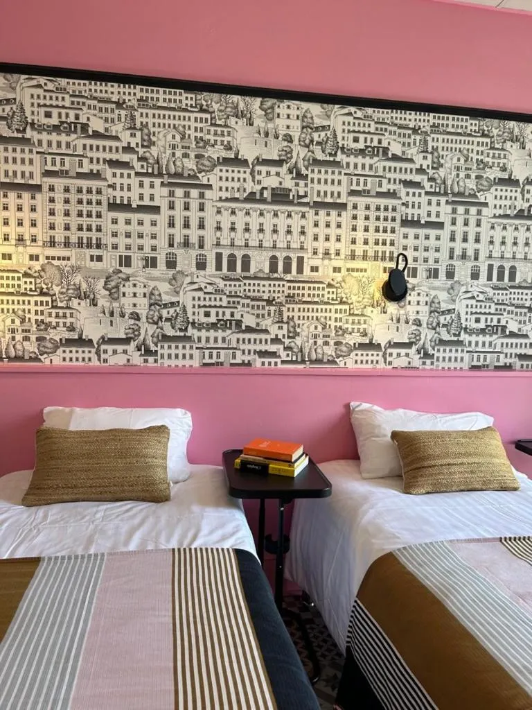 Bed in Hôtel de la Croix-Rousse