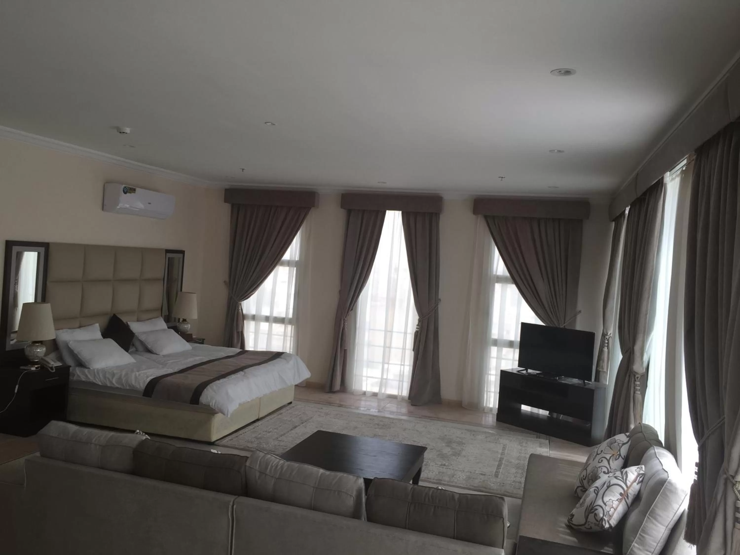 Seating Area in Alshaheen Suites