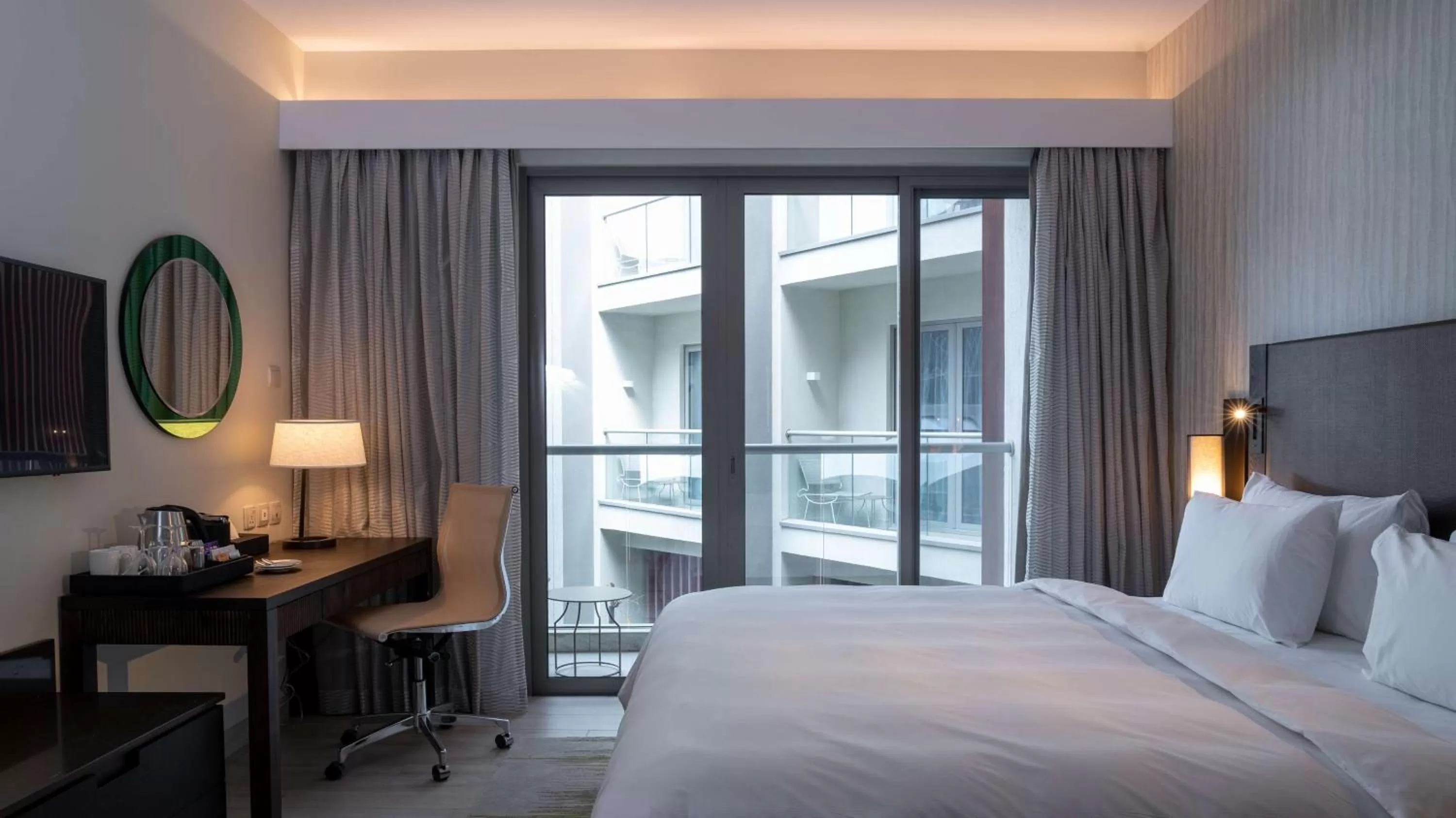 Bedroom, Bed in Radisson Blu Hotel & Residence Nairobi Arboretum