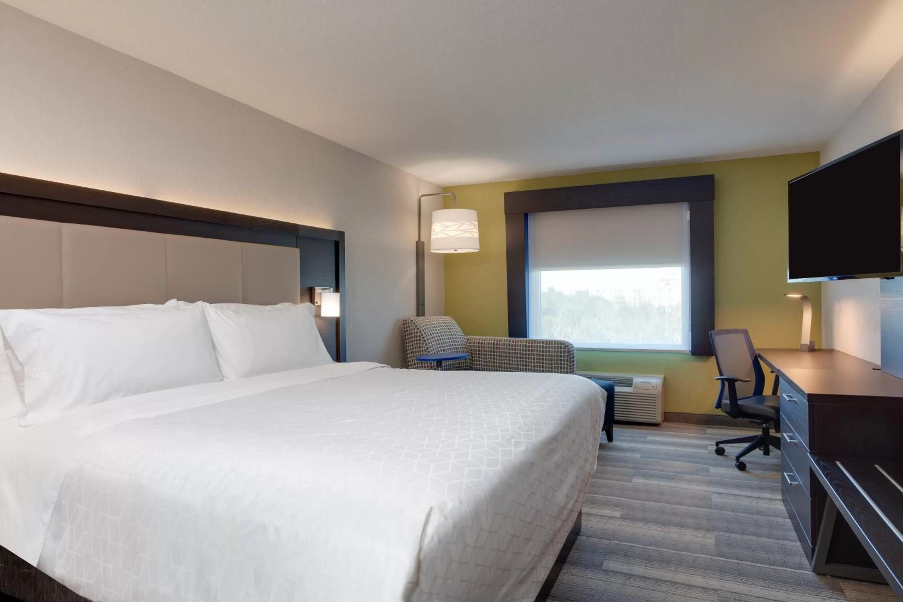 Photo of the whole room, Bed in Holiday Inn Express Hotel & Suites Fort Lauderdale Airport/Cruise Port by IHG