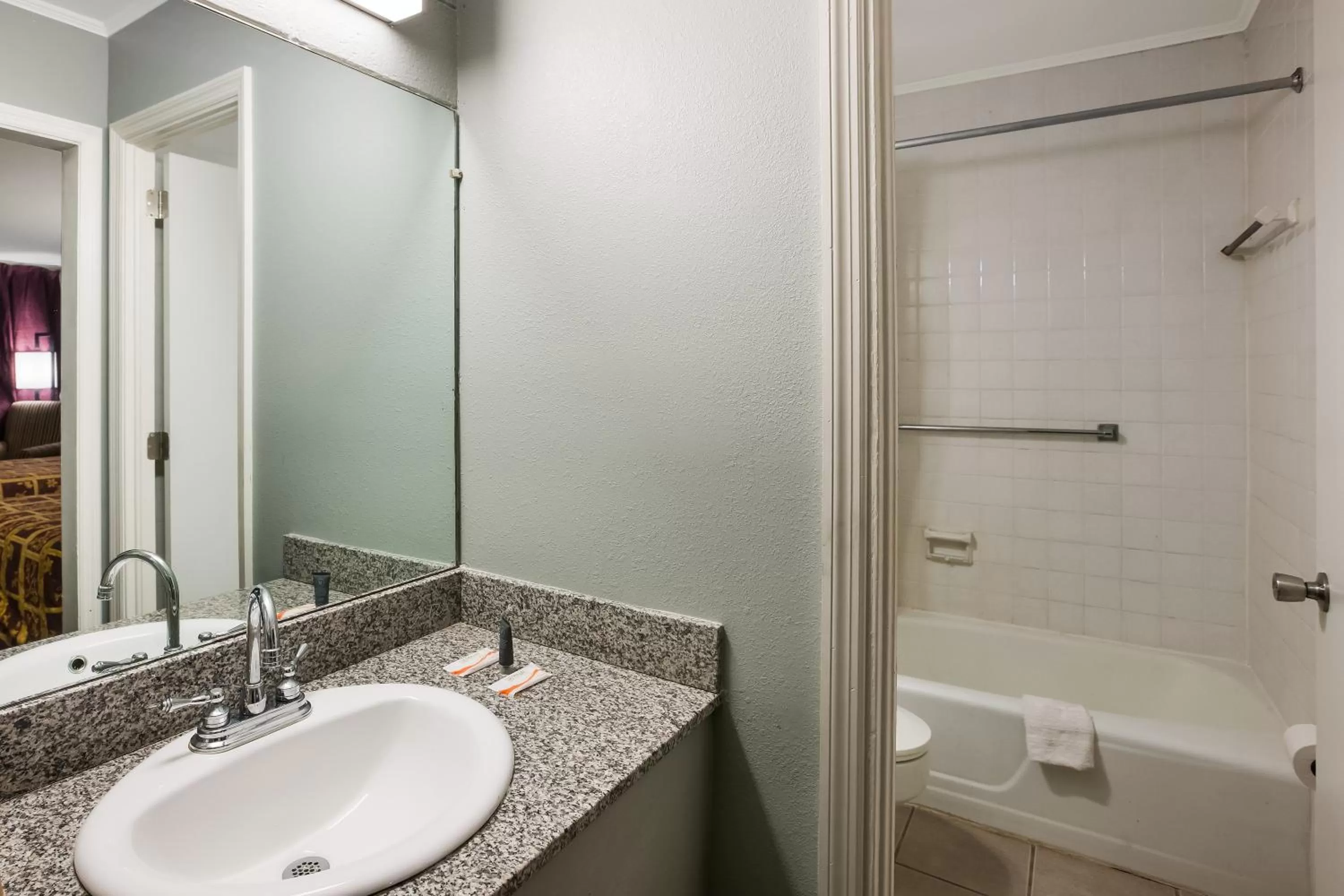 Shower in Knights Inn Fayetteville - Fort Bragg