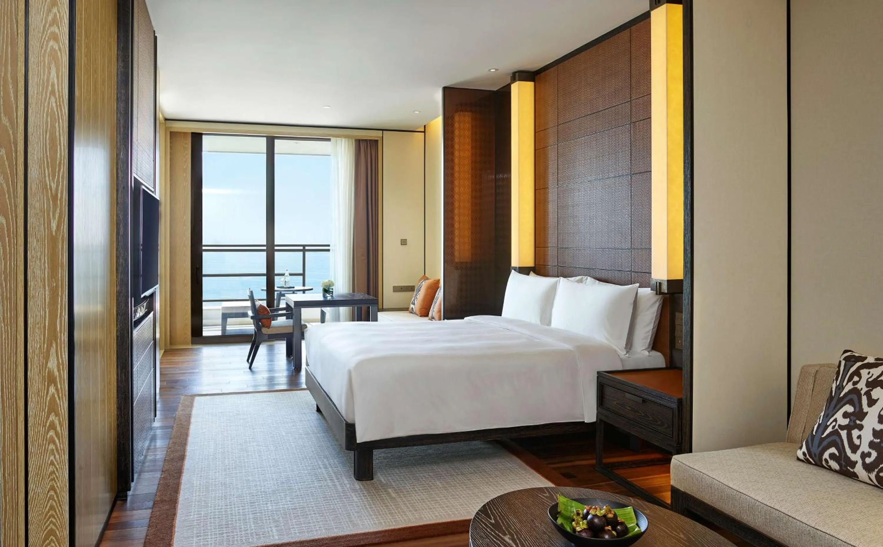Photo of the whole room, Bed in Grand Hyatt Sanya Haitang Bay Resort and Spa