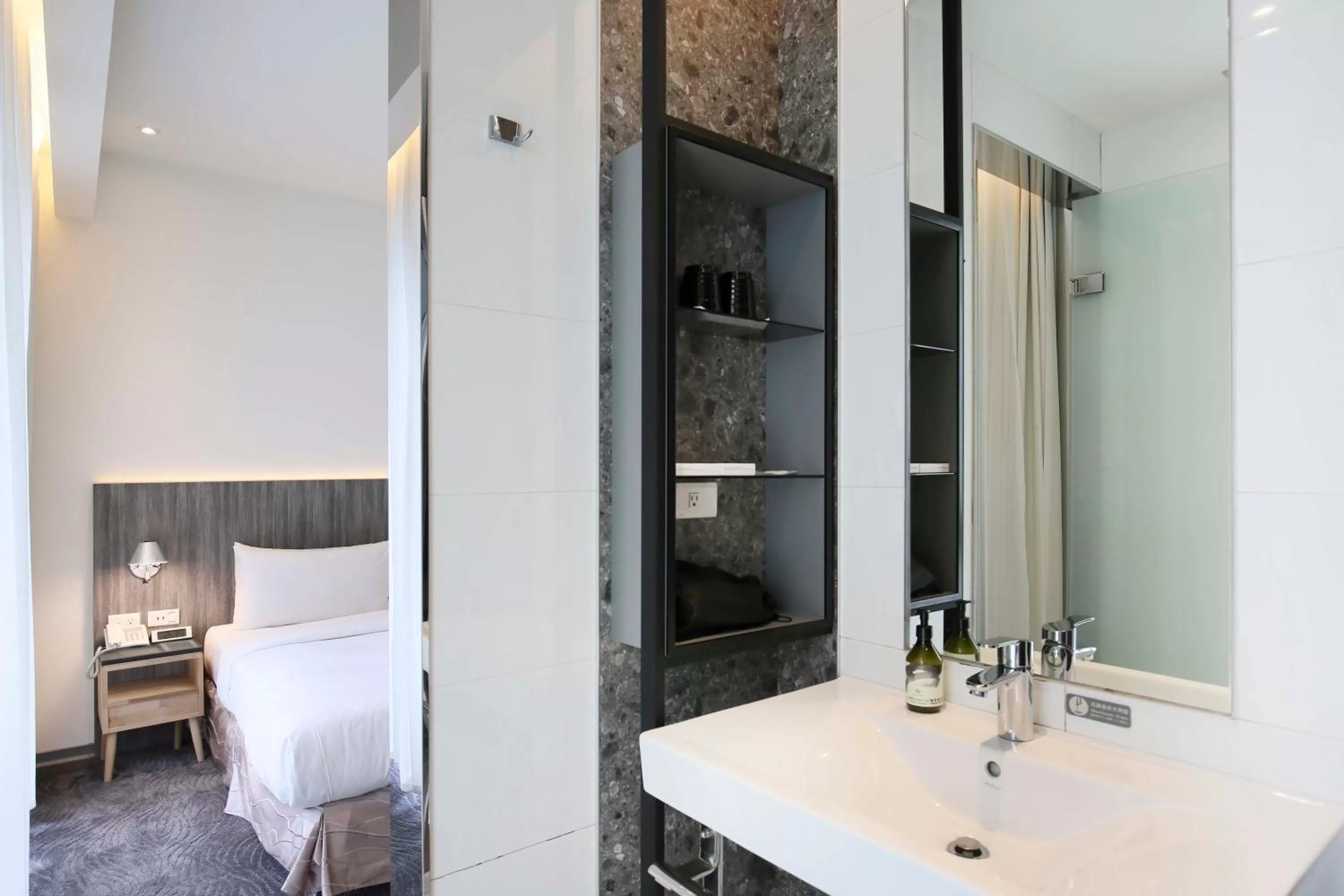 Shower, Bed in Dandy Hotel - Tianjin Branch