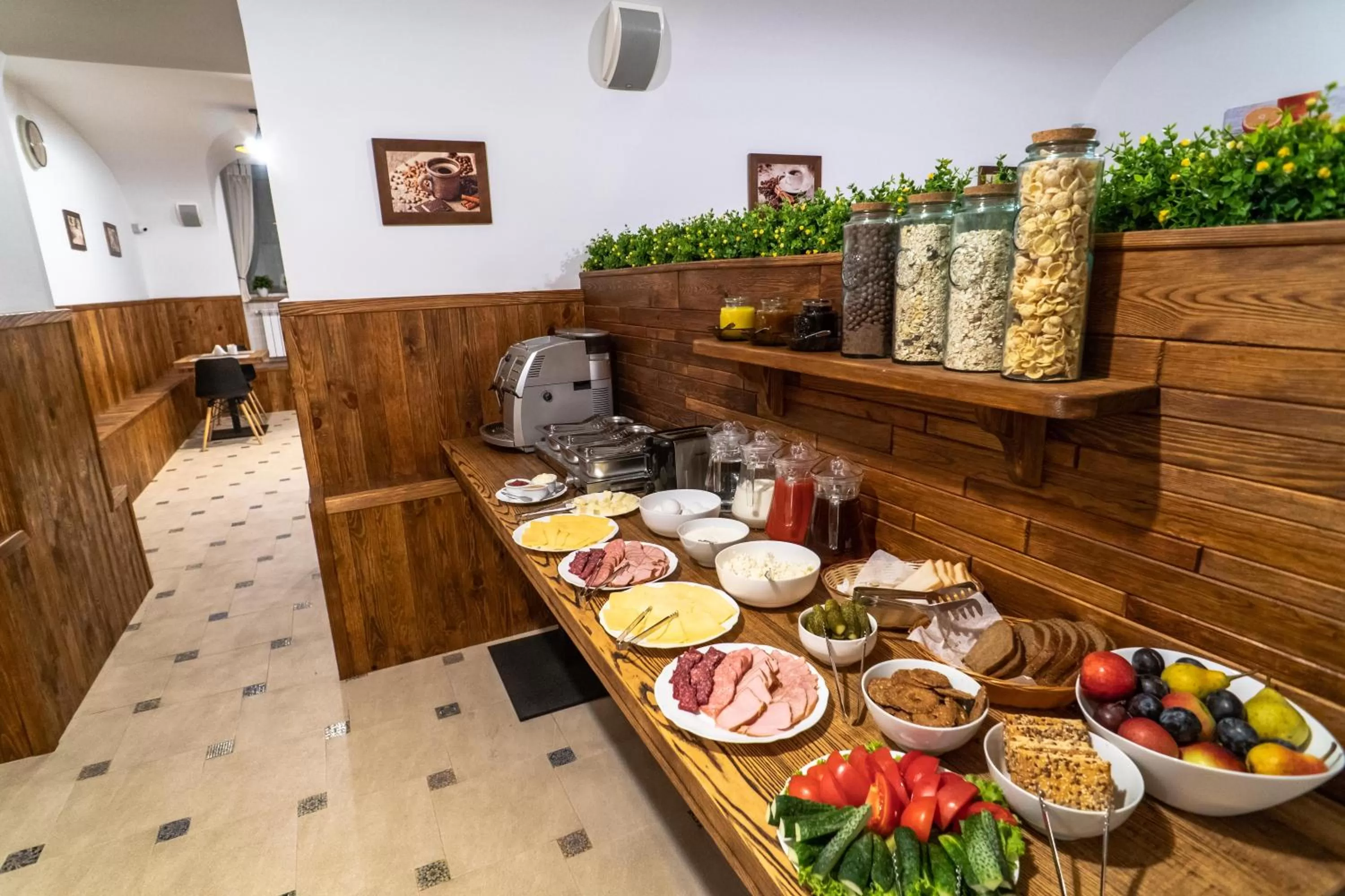 Food in Potemkinn Hotel