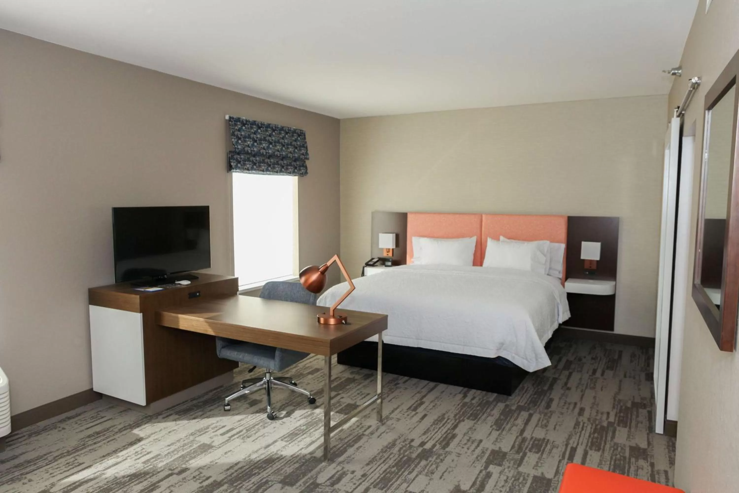 Bedroom, Bed in Hampton Inn & Suites Lafayette