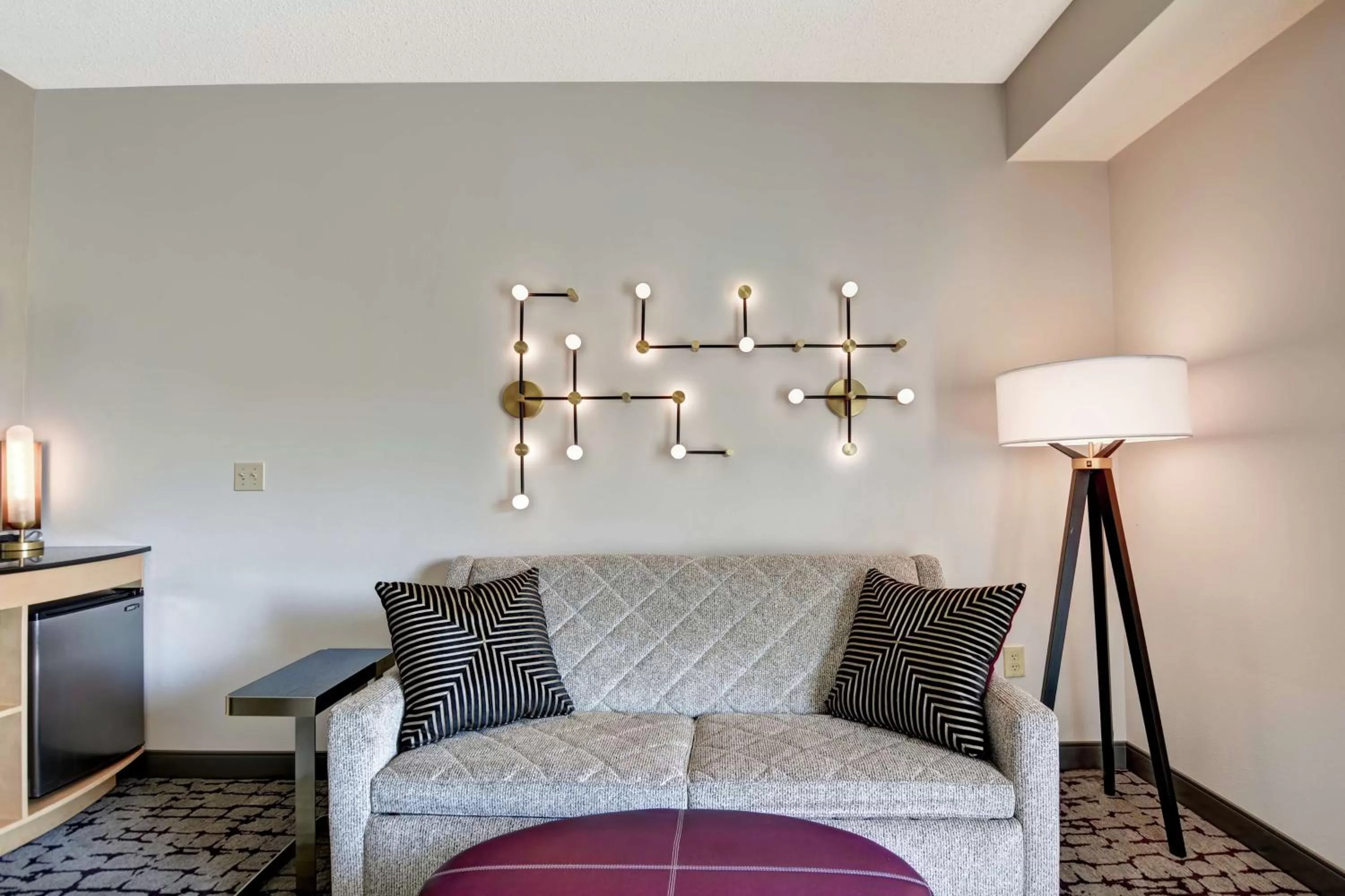 Living room in DoubleTree by Hilton Hotel Baton Rouge