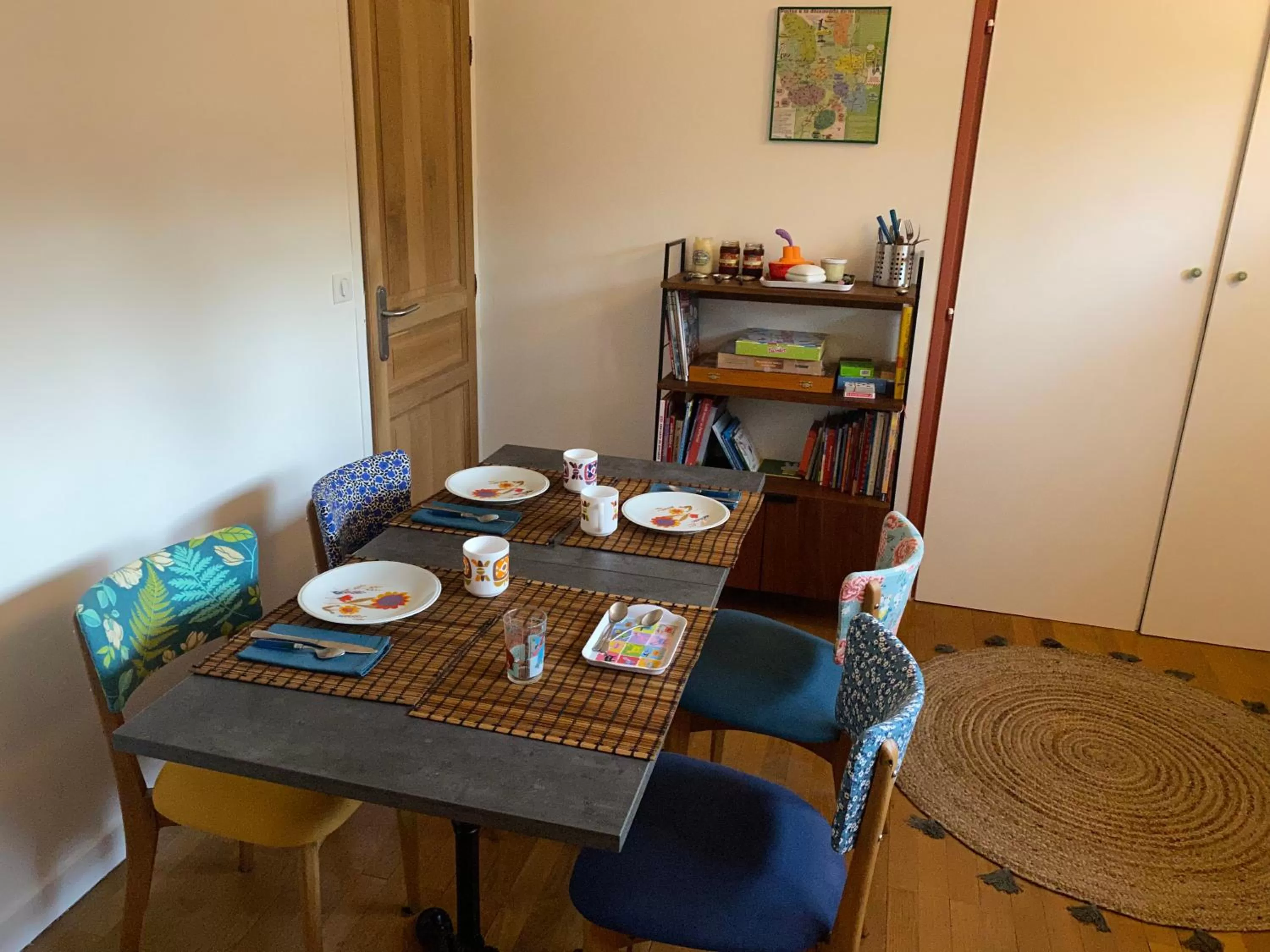 Breakfast, Dining Area in Les Cabanons
