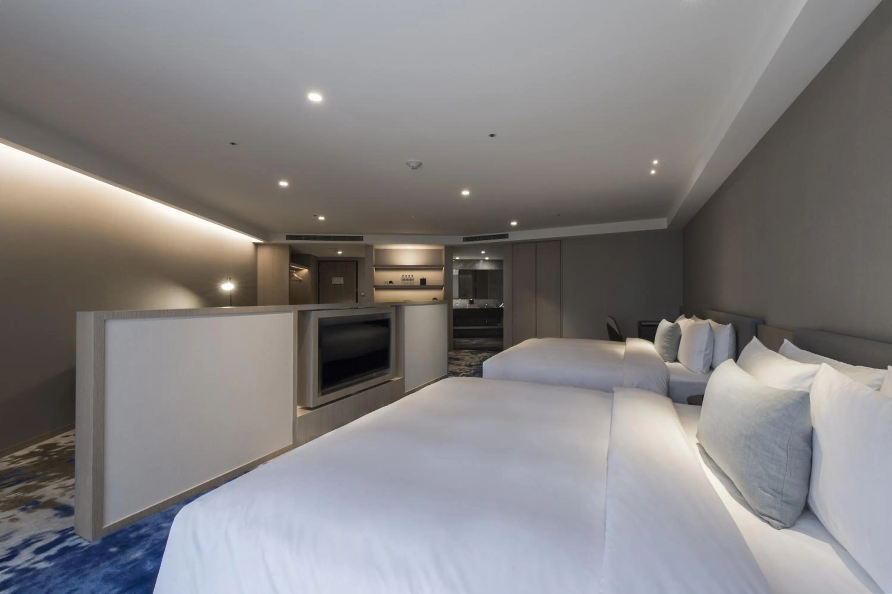 TV and multimedia, Bed in Golden Tulip FAB Hotel New Taipei