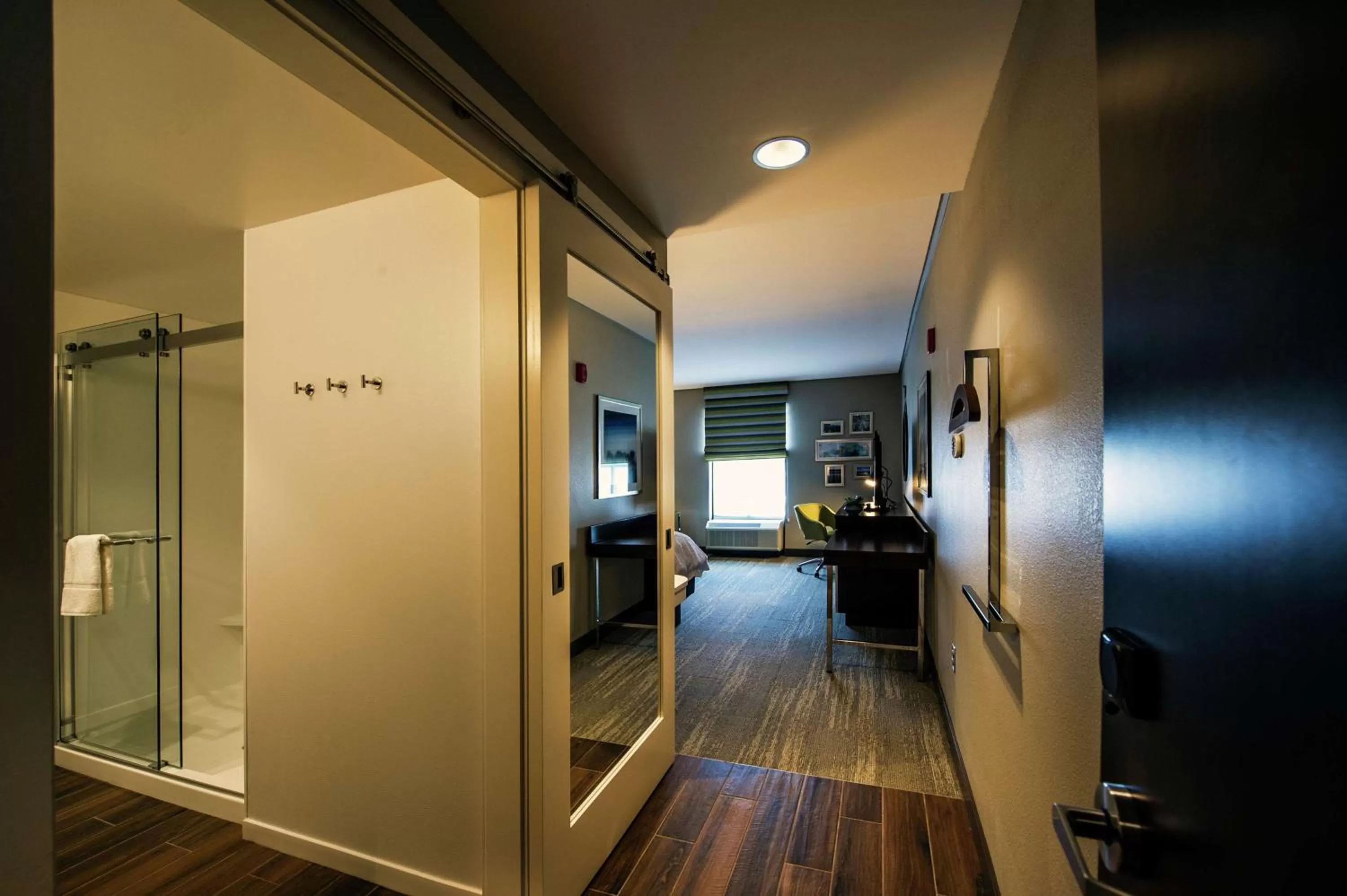 Bedroom in Hampton Inn & Suites/Foxborough/Mansfield