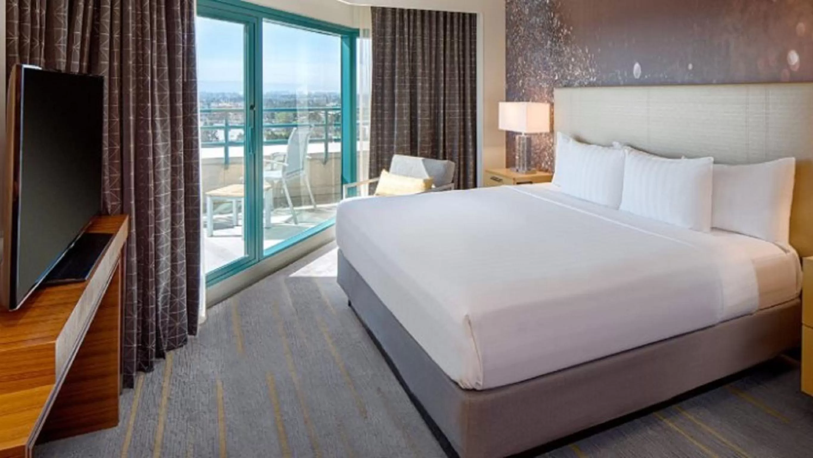 King Room with Balcony in Hyatt Regency Santa Clara