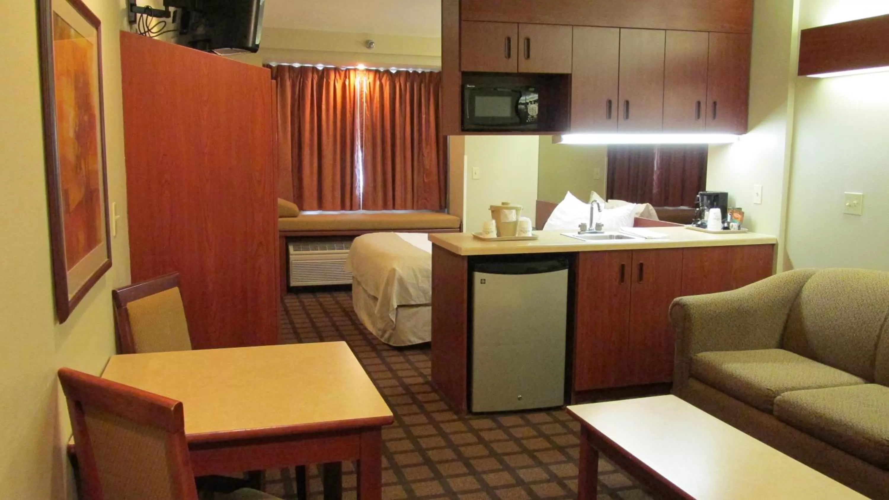 Queen Suite - Mobility Access/Non-Smoking in Microtel Inn & Suites by Wyndham Rapid City