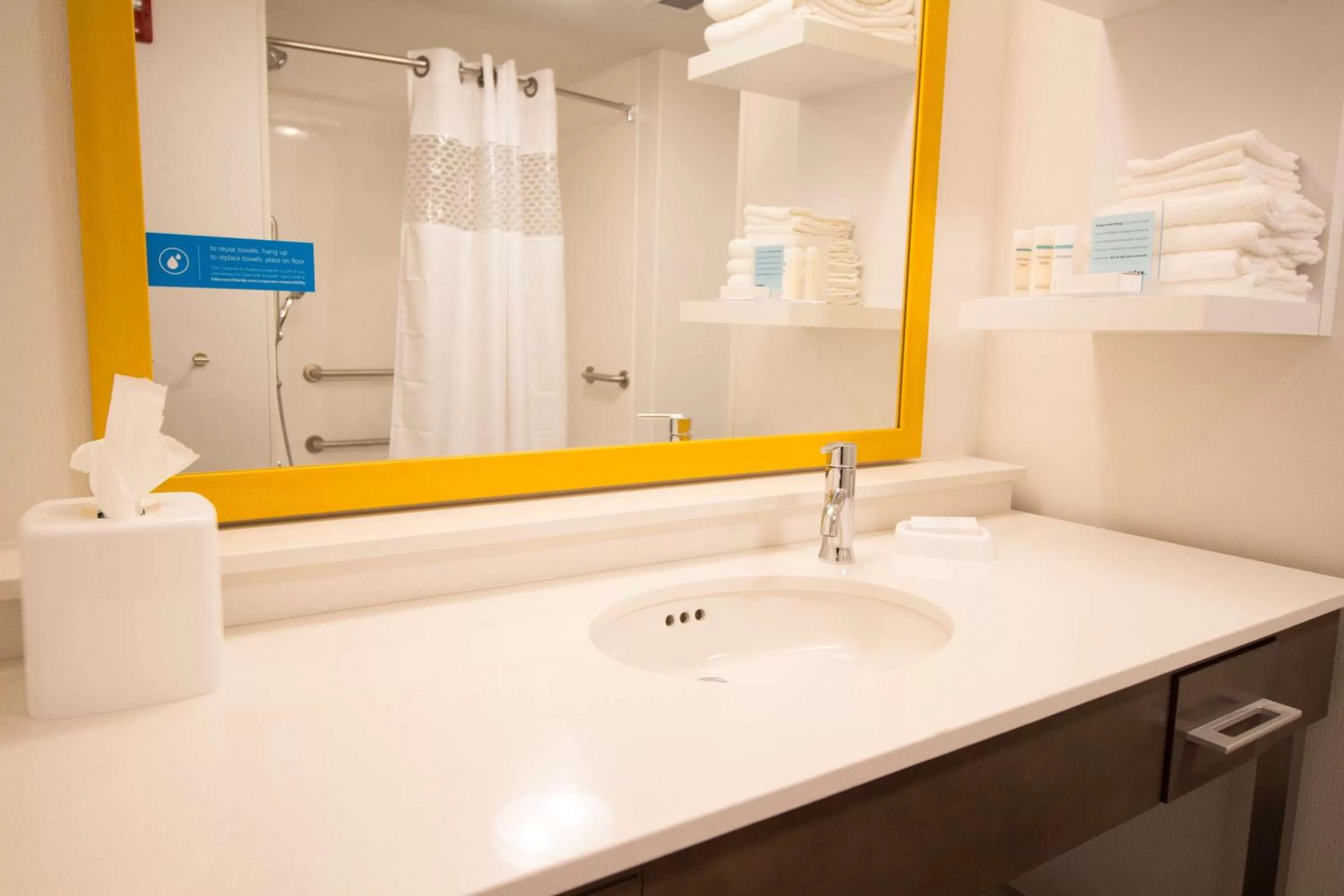 Bathroom in Hampton Inn Decatur, Mt. Zion, IL