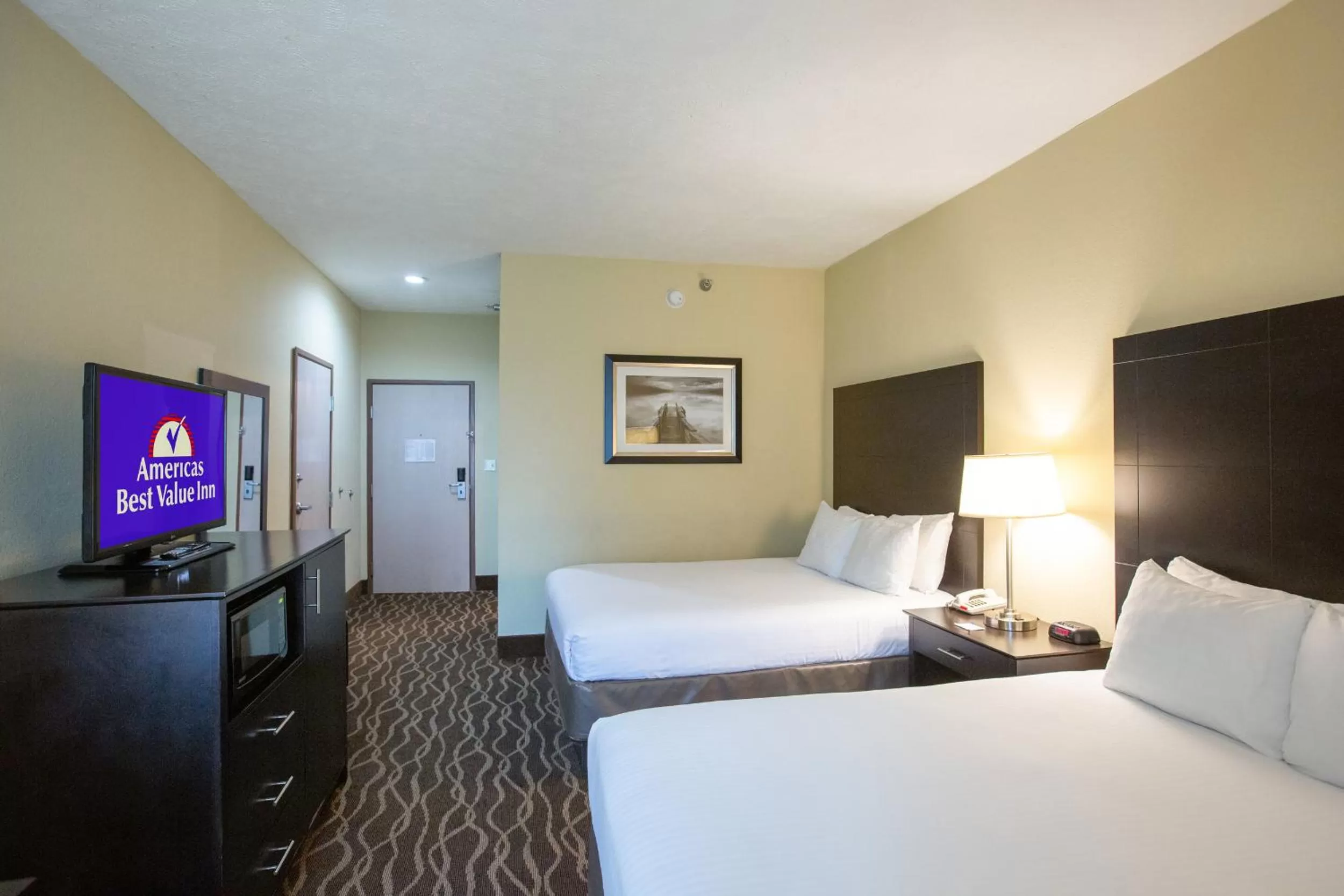 Bedroom, Bed in Americas Best Value West Point