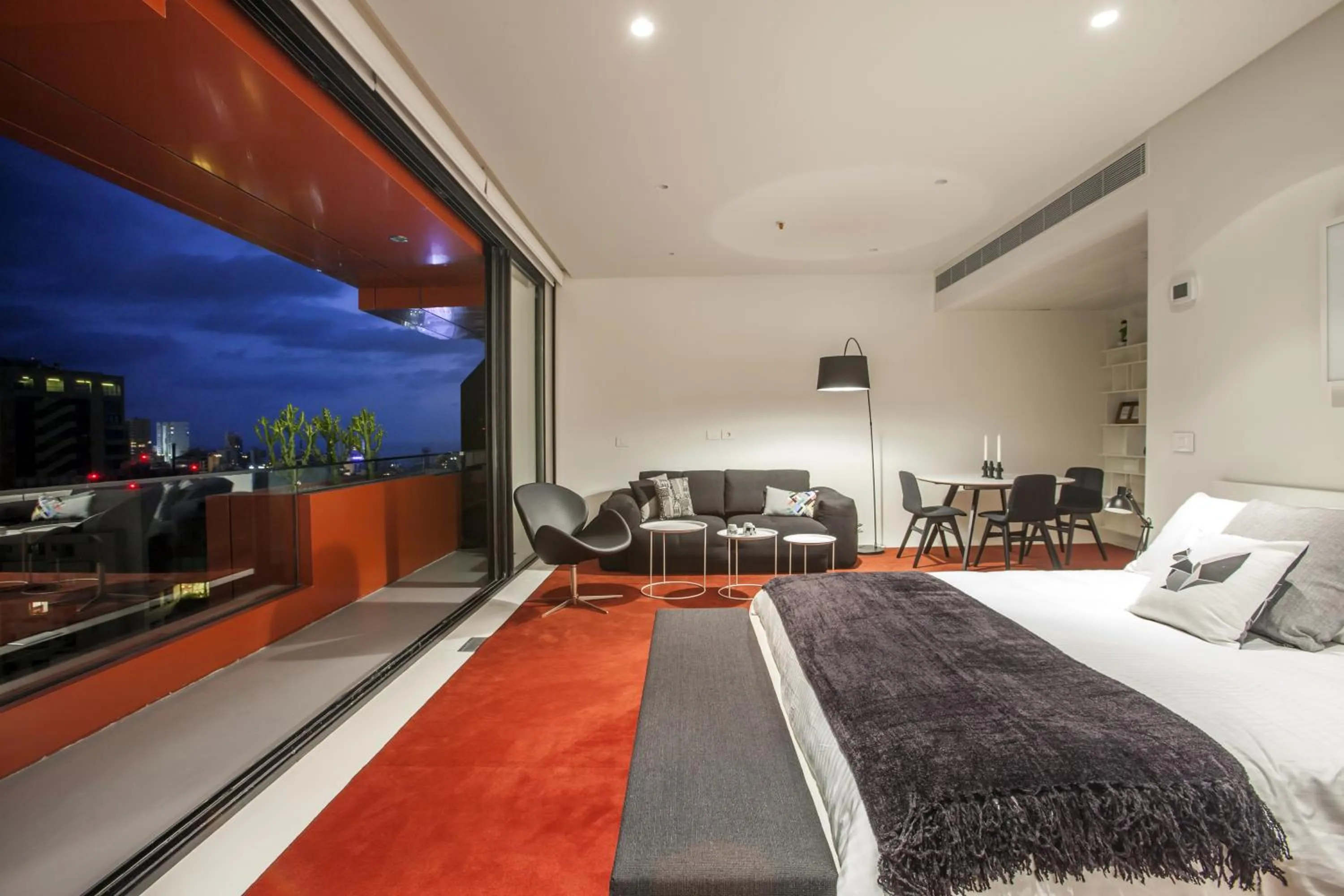 Bedroom, Bed in 1866 Court & Suites Hotel